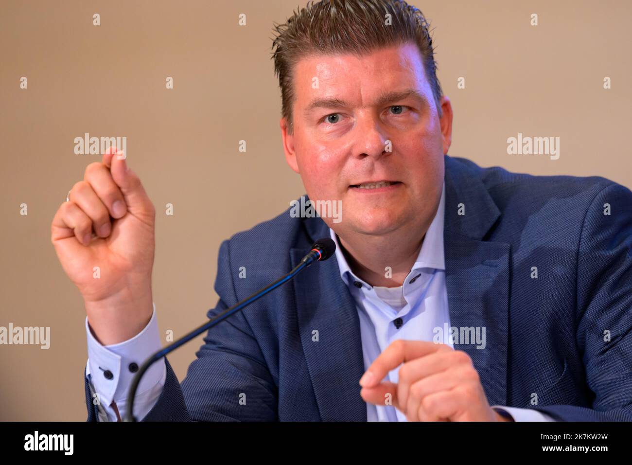 Hamburg, Germany. 16th Aug, 2022. Andreas Dressel (SPD), Senator for Finance in Hamburg, presents the City of Hamburg's energy-saving measures at the state press conference in City Hall after the Senate meeting. Credit: Jonas Walzberg/dpa/Alamy Live News Stock Photo