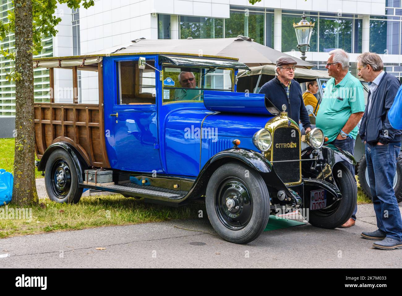 BADEN BADEN, GERMANY - JULY 2019: blue CITROEN TYPE B14 retro truck 1926 1928, oldtimer meeting in Kurpark. Stock Photo