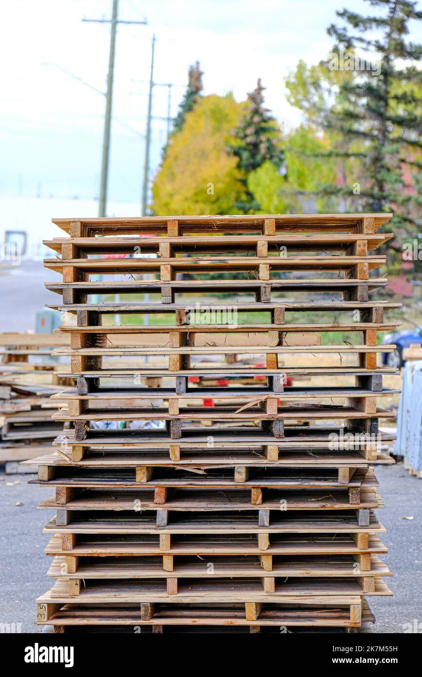 Wood Pallets at Factory ready for Shipping to Clients Stock Photo Alamy