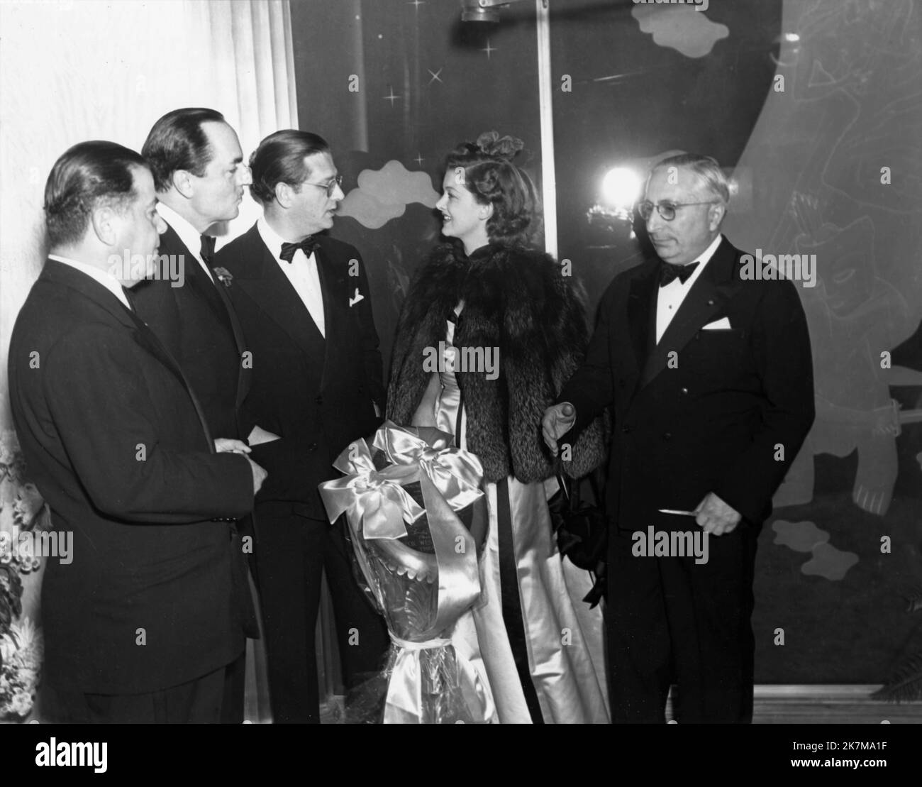 CHARLES P. SKOURAS WILLIAM POWELL HUNT STROMBERG MYRNA LOY and LOUIS B. MAYER at the Inglewood, Hollywood Premiere of ANOTHER THIN MAN 1939 director W.S. VAN DYKE based on an original story by Dashiell Hammett producer Hunt Stromberg Metro Goldwyn Mayer Stock Photo