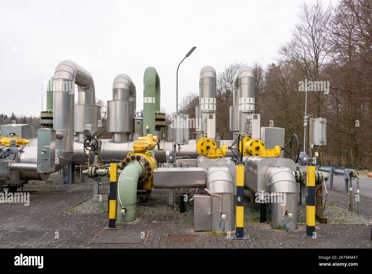 Rohre einer Gasspeicheranlage zur Gasversorgung der Bevölkerung in der Nähe von Kiel Stock Photo