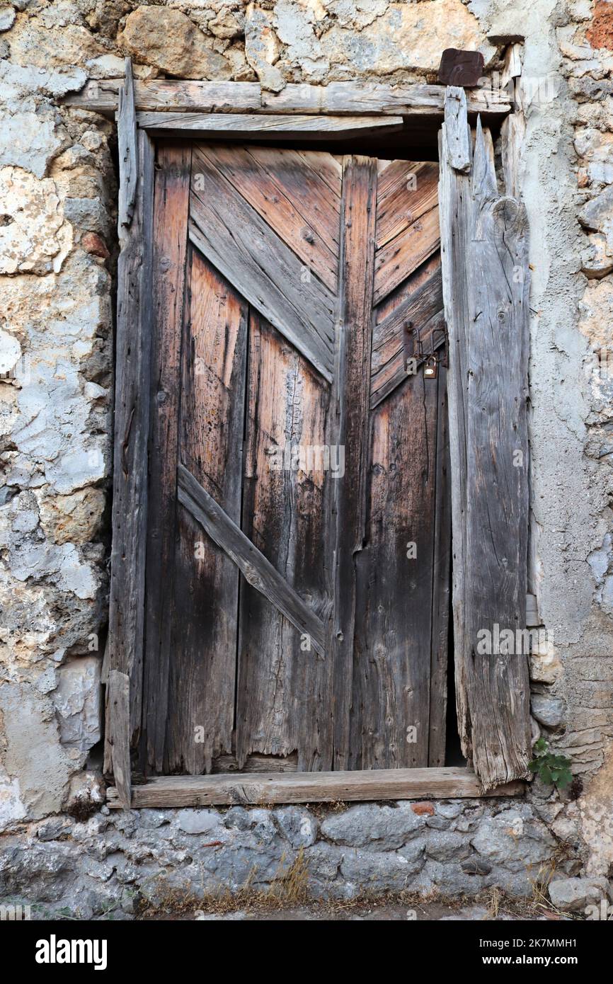wooden very old garden gate Stock Photo - Alamy