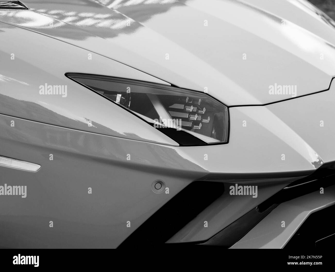 headlight-of-a-luxury-sports-car-expensive-automobile-stock-photo-alamy