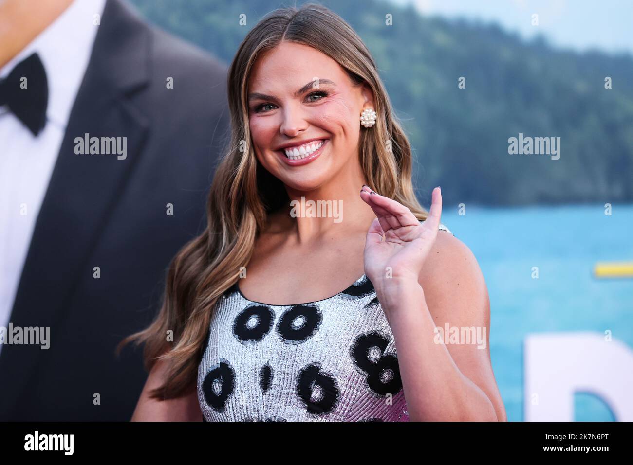 WESTWOOD, LOS ANGELES, CALIFORNIA, USA - OCTOBER 17: American television personality Hannah Brown arrives at the Los Angeles Premiere Of Universal Pictures' 'Ticket To Paradise' held at Regency Village Theatre on October 17, 2022 in Westwood, Los Angeles, California, United States. (Photo by Xavier Collin/Image Press Agency) Stock Photo