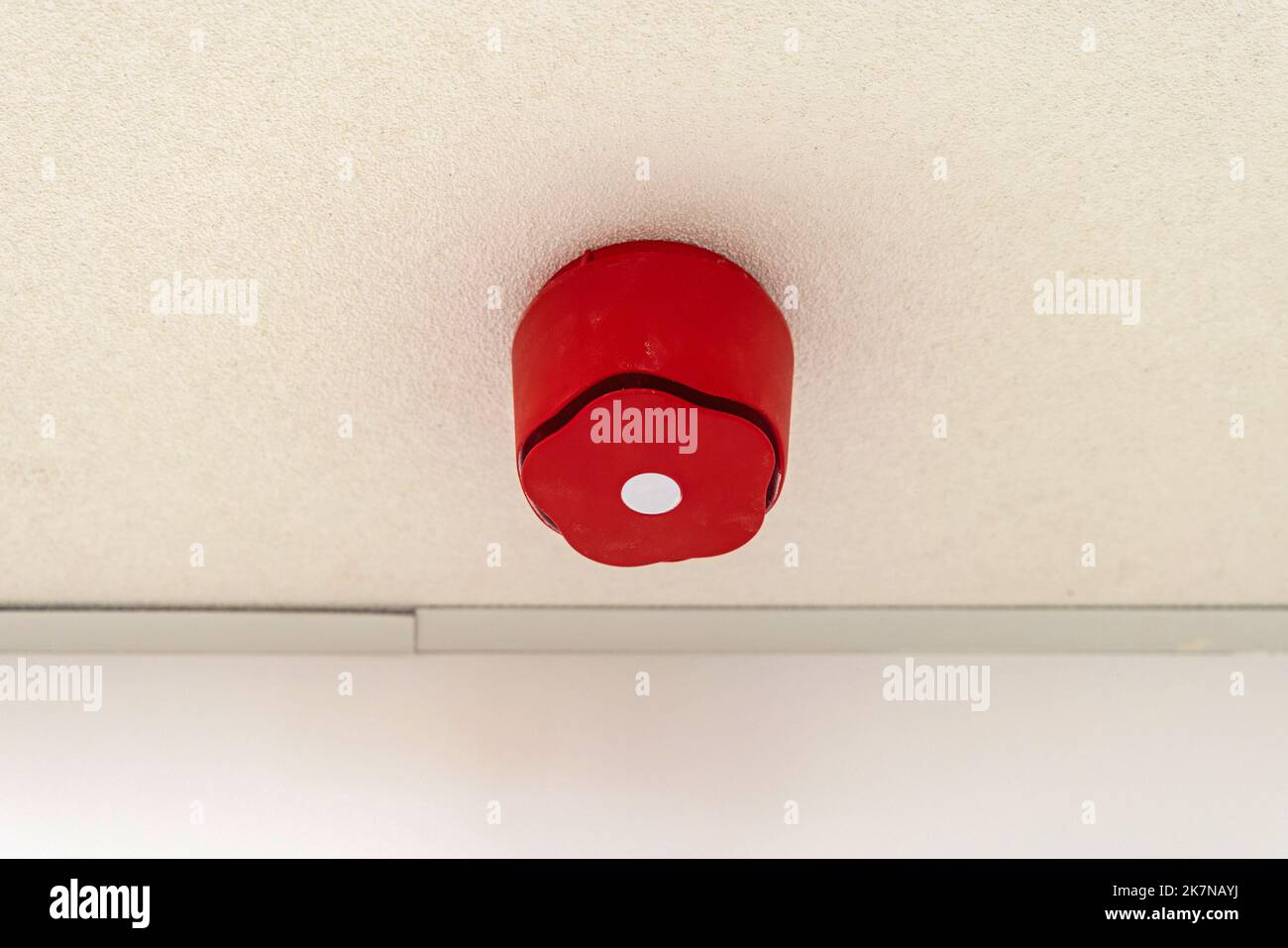 Fire Smoke Alarm Box Mounted at Office Ceiling Stock Photo Alamy