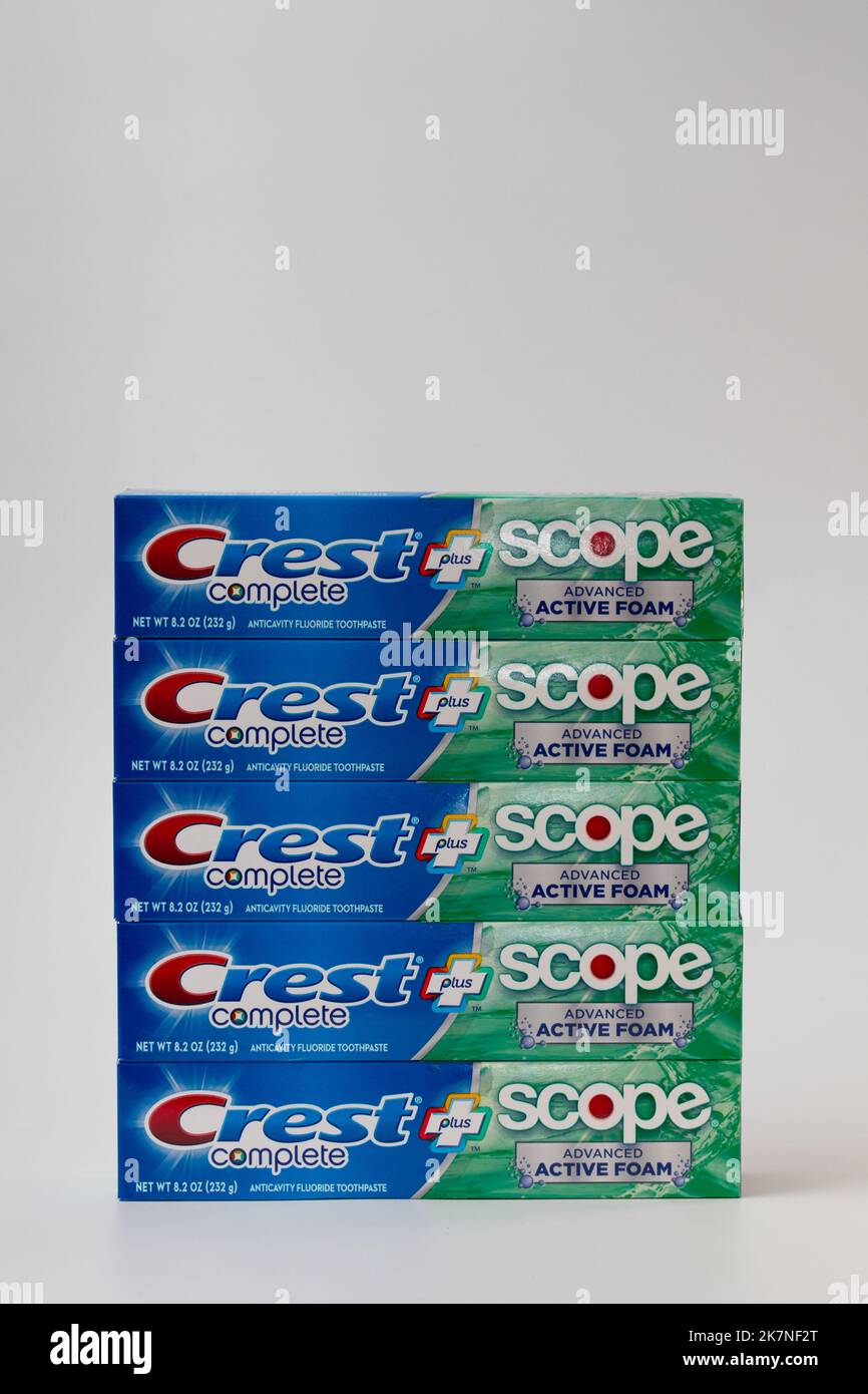 Toothpaste brand hi-res stock photography and images - Page 2 - Alamy