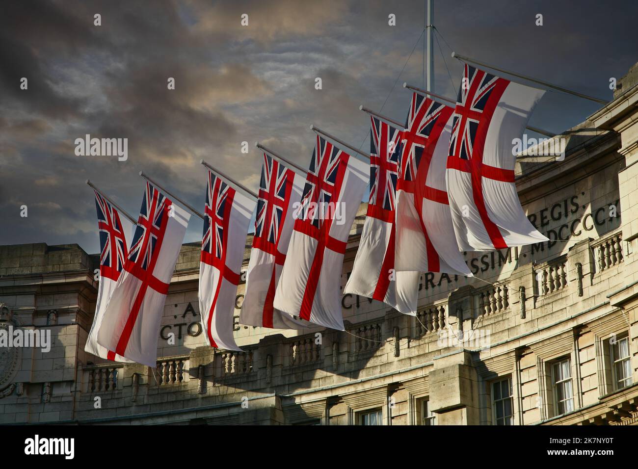Waving union jack flags hi-res stock photography and images - Alamy