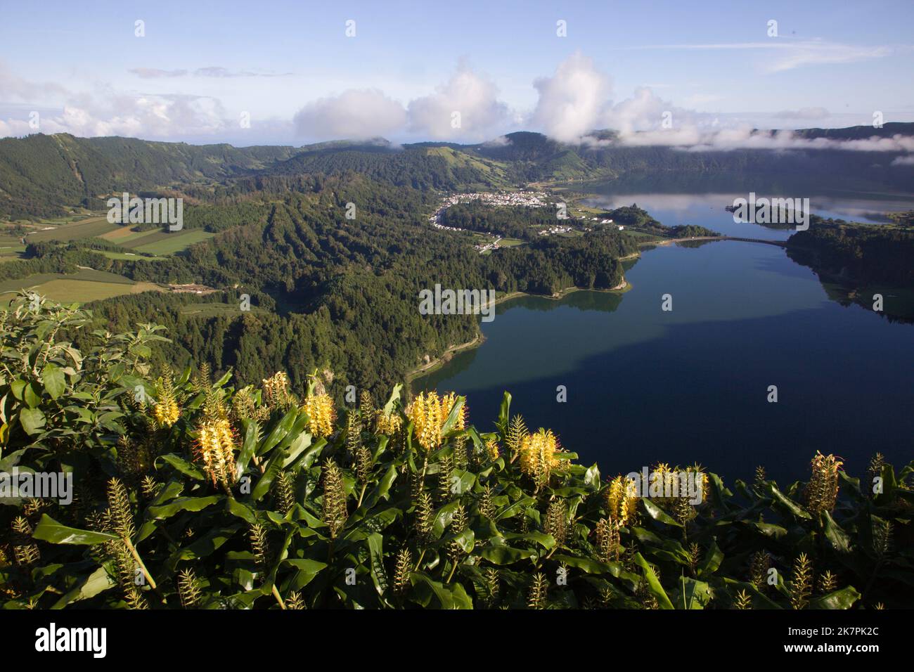 Portugal, Azores, Sao Miguel Island, Sete Cidades, Lagoa Verde, Lagoa Azul, Stock Photo