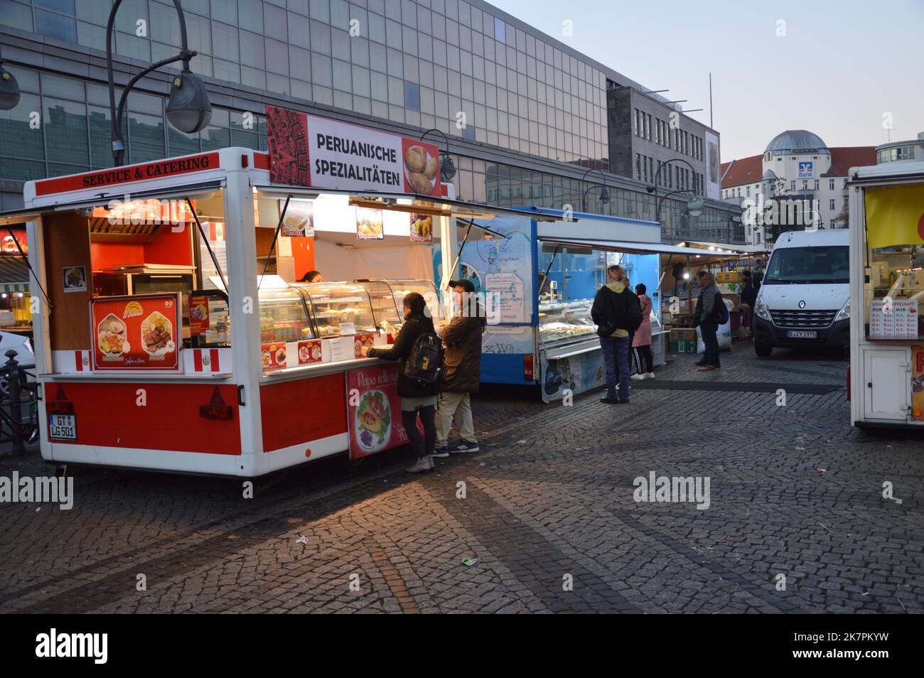 Berlin, Germany - October 18, 2022 - Market at Hermannplatz in Neukoelln. (Photo by Markku Rainer Peltonen) Stock Photo