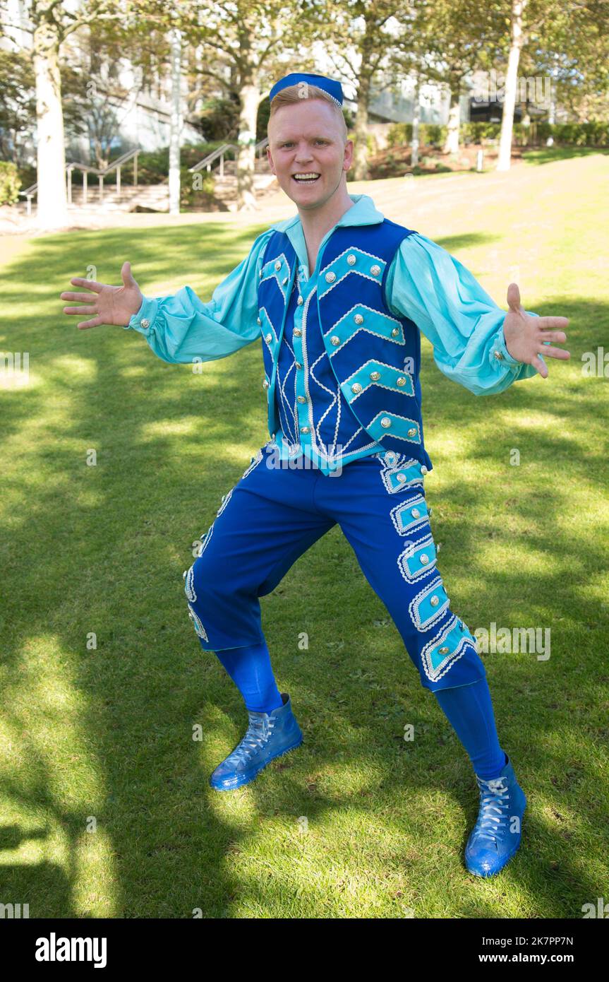 Lewis Devine, All star cast in sumptuous costumes at the Hilton Hotel
