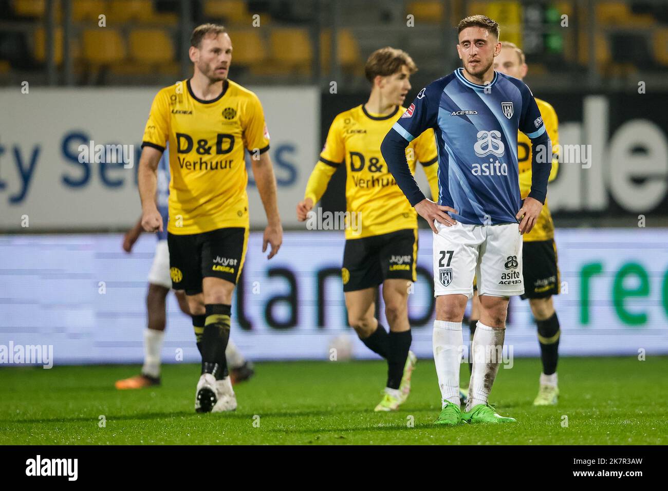 bericht Ondraaglijk Gewend KERKRADE, NETHERLANDS - OCTOBER 18: Melih Ibrahimoglu of Heracles Almelo  looks dejected after conceding his sides second goal during the TOTO KNVB  Beker match between Roda JC and Heracles Almelo at the