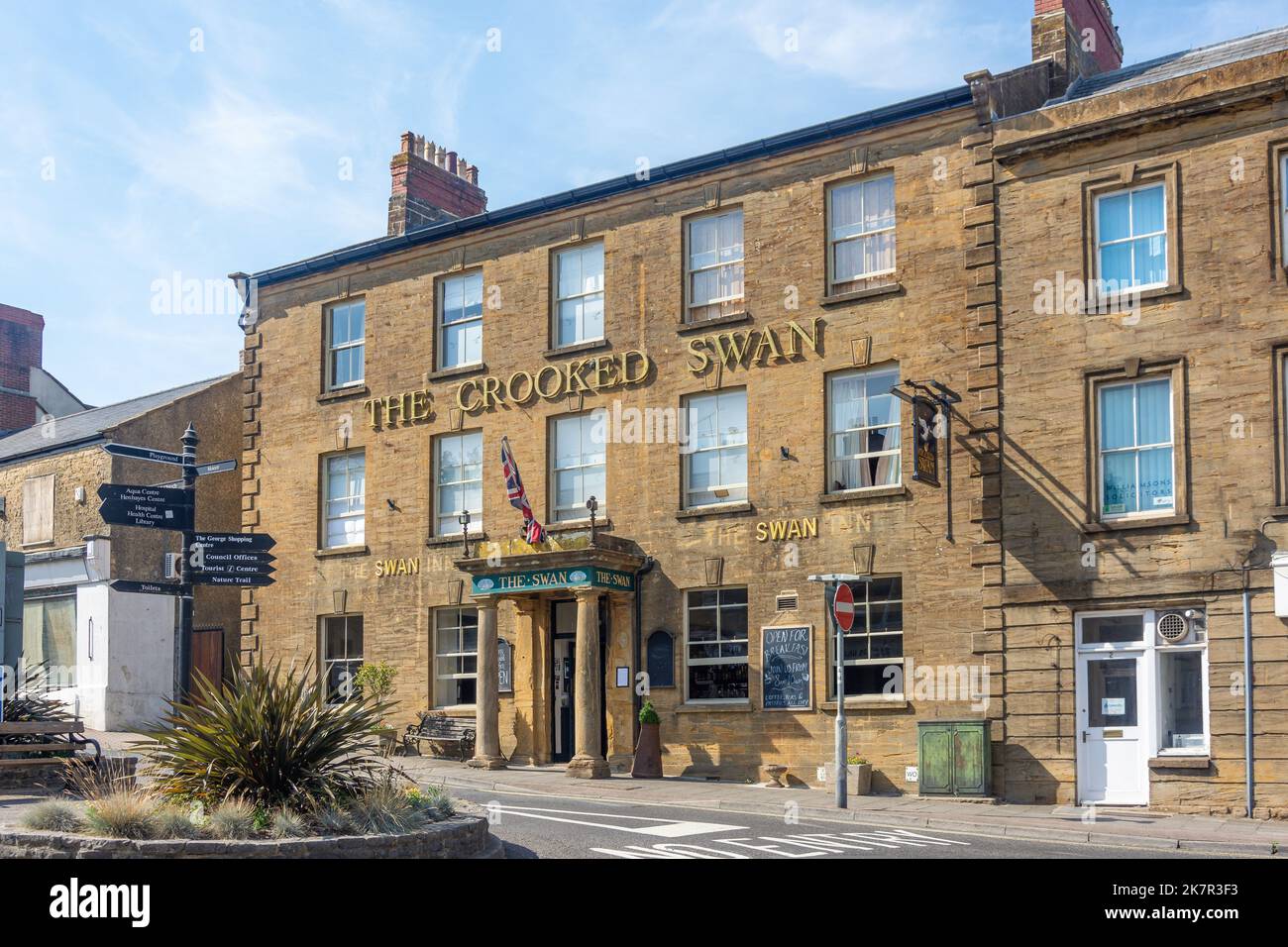 The Crooked Swan Hotel, Church Street, Crewkerne, Somerset, England, United Kingdom Stock Photo