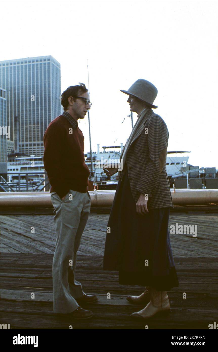 Woody Allen & Diane Keaton Film: Annie Hall (USA 1977) Characters: Alvy Singer, Annie Hall  Director: Woody Allen 20 April 1977   **WARNING** This Photograph is for editorial use only and is the copyright of UNITED ARTISTS and/or the Photographer assigned by the Film or Production Company and can only be reproduced by publications in conjunction with the promotion of the above Film. A Mandatory Credit To UNITED ARTISTS is required. The Photographer should also be credited when known. No commercial use can be granted without written authority from the Film Company. Stock Photo