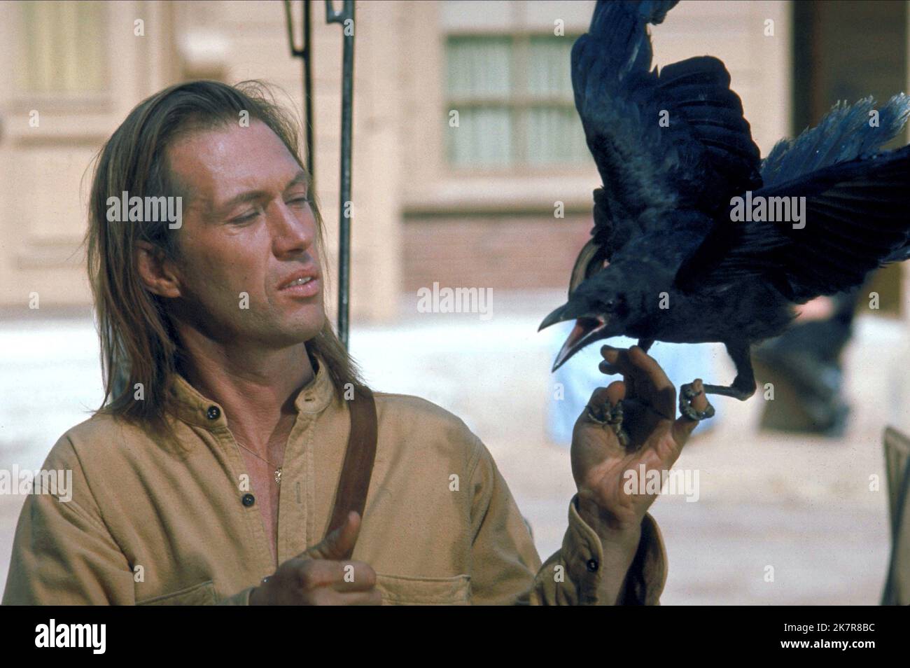 David Carradine Television: Kung Fu (TV-Serie) Characters: Caine  Usa 1972-1975, 22 February 1972   **WARNING** This Photograph is for editorial use only and is the copyright of WARNER BROS. TELEVISION and/or the Photographer assigned by the Film or Production Company and can only be reproduced by publications in conjunction with the promotion of the above Film. A Mandatory Credit To WARNER BROS. TELEVISION is required. The Photographer should also be credited when known. No commercial use can be granted without written authority from the Film Company. Stock Photo