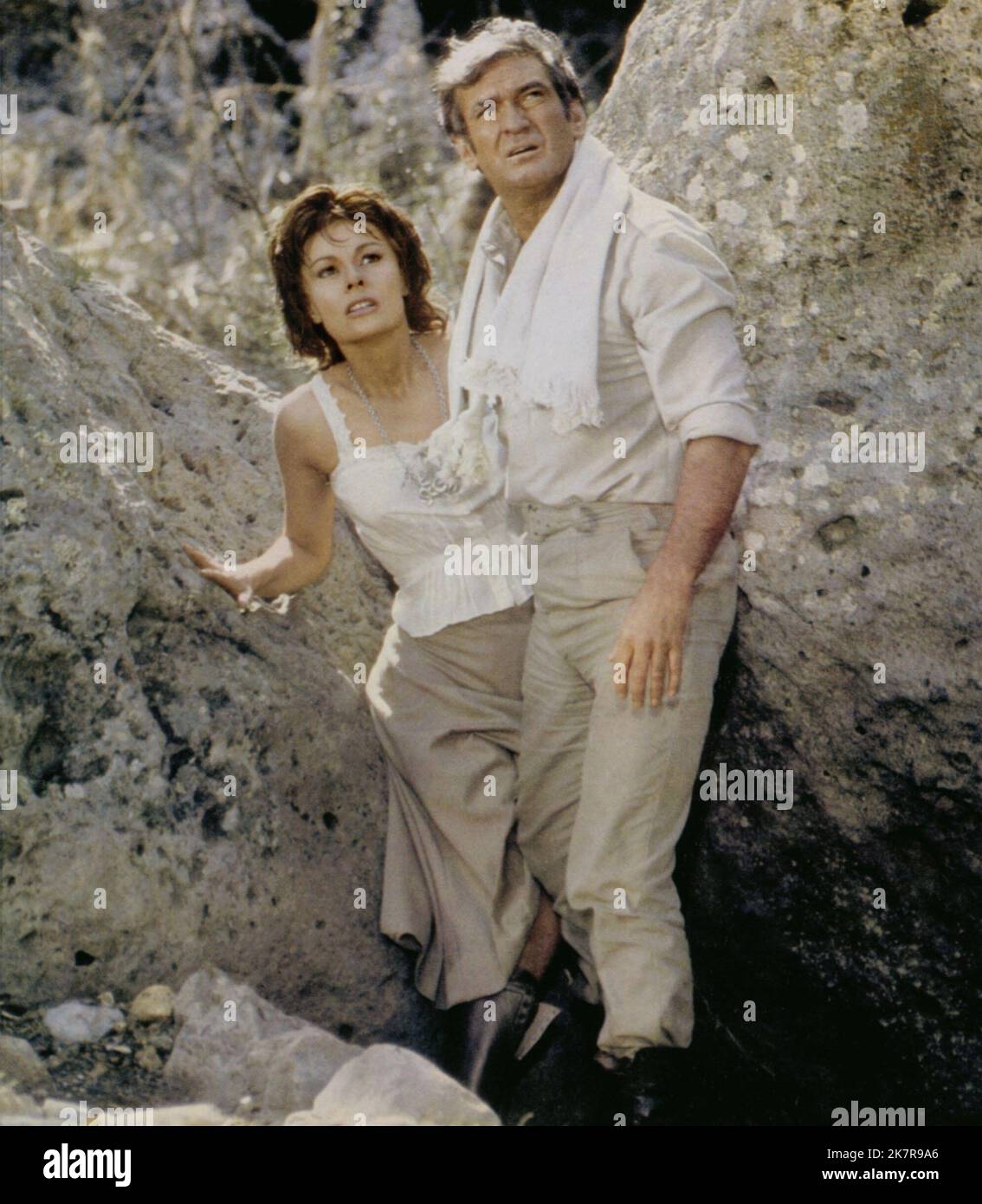 Anne Heywood & Rod Taylor Film: Trader Horn (1973) Characters: Nicole Mercer & Trader Horn  Director: Reza Badiyi 01 June 1973   **WARNING** This Photograph is for editorial use only and is the copyright of MGM and/or the Photographer assigned by the Film or Production Company and can only be reproduced by publications in conjunction with the promotion of the above Film. A Mandatory Credit To MGM is required. The Photographer should also be credited when known. No commercial use can be granted without written authority from the Film Company. Stock Photo