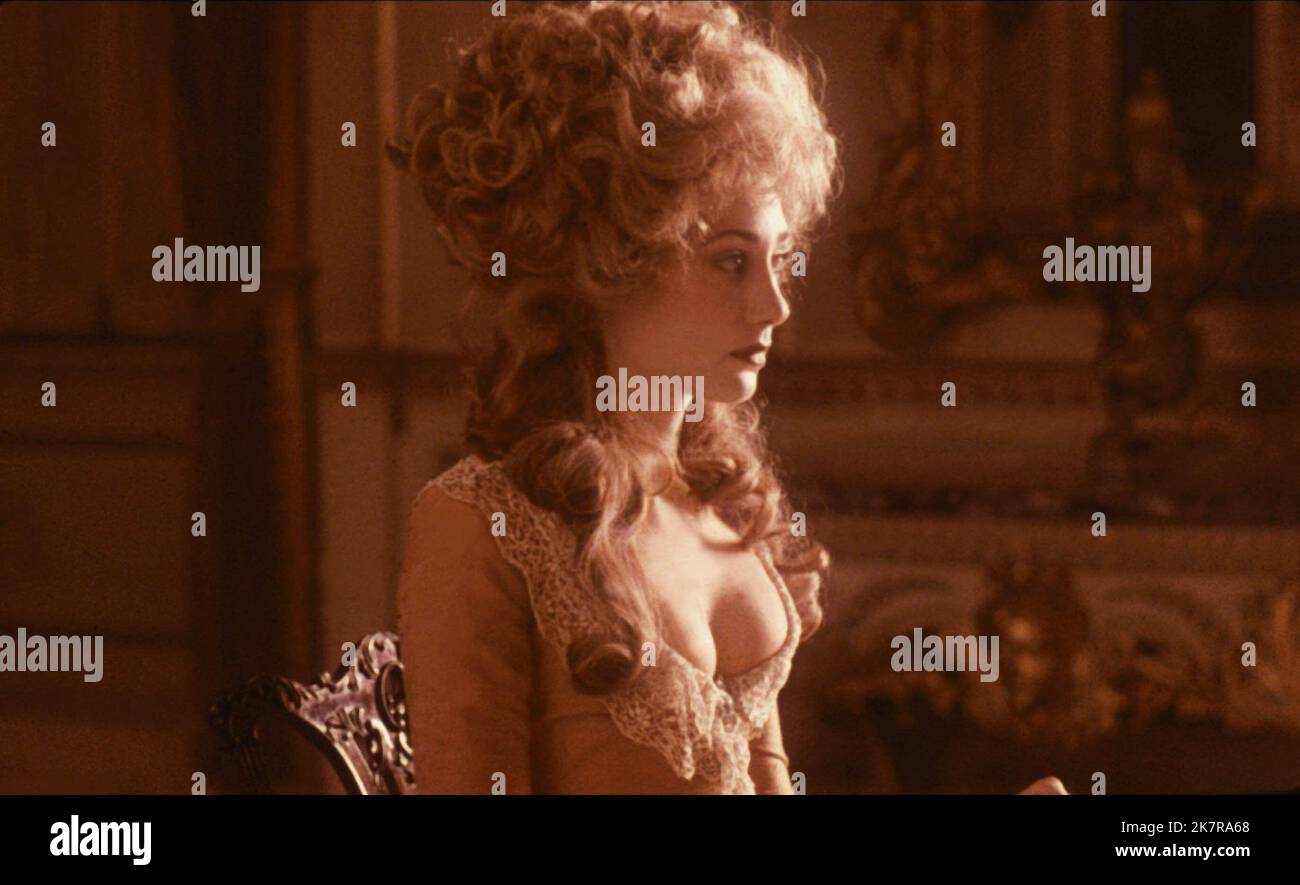 Marisa Berenson Film: Barry Lyndon (UK/USA 1975) Characters: Lady Lyndon  Director: Stanley Kubrick 18 December 1975   **WARNING** This Photograph is for editorial use only and is the copyright of WARNER BROS. and/or the Photographer assigned by the Film or Production Company and can only be reproduced by publications in conjunction with the promotion of the above Film. A Mandatory Credit To WARNER BROS. is required. The Photographer should also be credited when known. No commercial use can be granted without written authority from the Film Company. Stock Photo