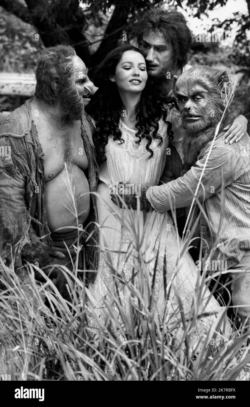 Barbara Carrera Film: The Island Of Dr. Moreau (1977) Characters: Maria  Director: Don Taylor 13 July 1977   **WARNING** This Photograph is for editorial use only and is the copyright of WARNER BROS and/or the Photographer assigned by the Film or Production Company and can only be reproduced by publications in conjunction with the promotion of the above Film. A Mandatory Credit To WARNER BROS is required. The Photographer should also be credited when known. No commercial use can be granted without written authority from the Film Company. Stock Photo