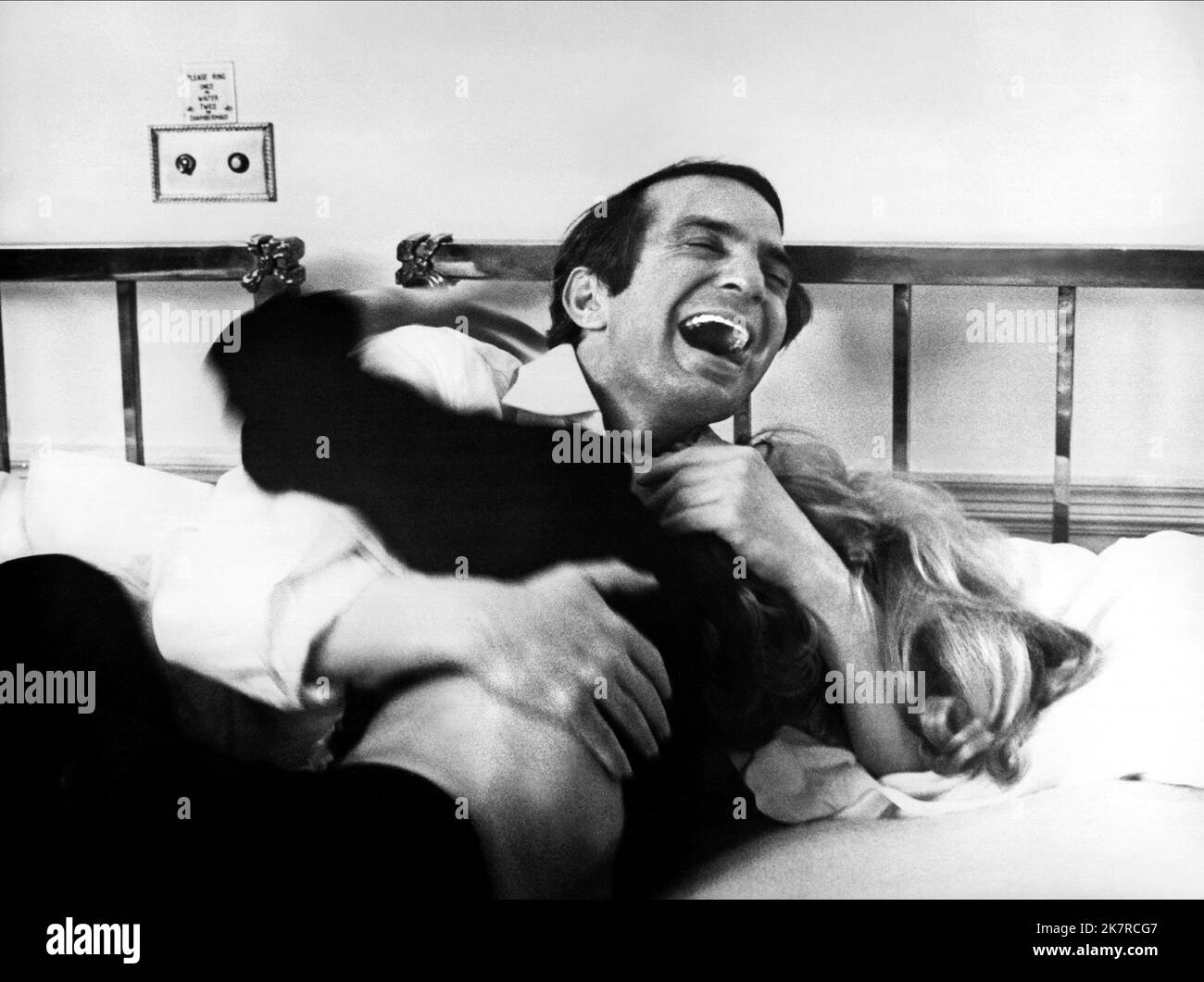 Ben Gazzara & Jenny Lee Wright Film: Husbands (1977) Characters: Harry, Pearl Billingham  Director: John Cassavetes 01 December 1970   **WARNING** This Photograph is for editorial use only and is the copyright of CBS and/or the Photographer assigned by the Film or Production Company and can only be reproduced by publications in conjunction with the promotion of the above Film. A Mandatory Credit To CBS is required. The Photographer should also be credited when known. No commercial use can be granted without written authority from the Film Company. Stock Photo