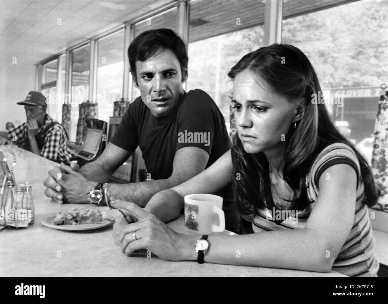 Ron Leibman & Sally Field Film: Norma Rae (1979) Characters: Reuben, Norma Rae  Director: Martin Ritt 02 March 1979   **WARNING** This Photograph is for editorial use only and is the copyright of 20TH CENTURY FOX and/or the Photographer assigned by the Film or Production Company and can only be reproduced by publications in conjunction with the promotion of the above Film. A Mandatory Credit To 20TH CENTURY FOX is required. The Photographer should also be credited when known. No commercial use can be granted without written authority from the Film Company. Stock Photo