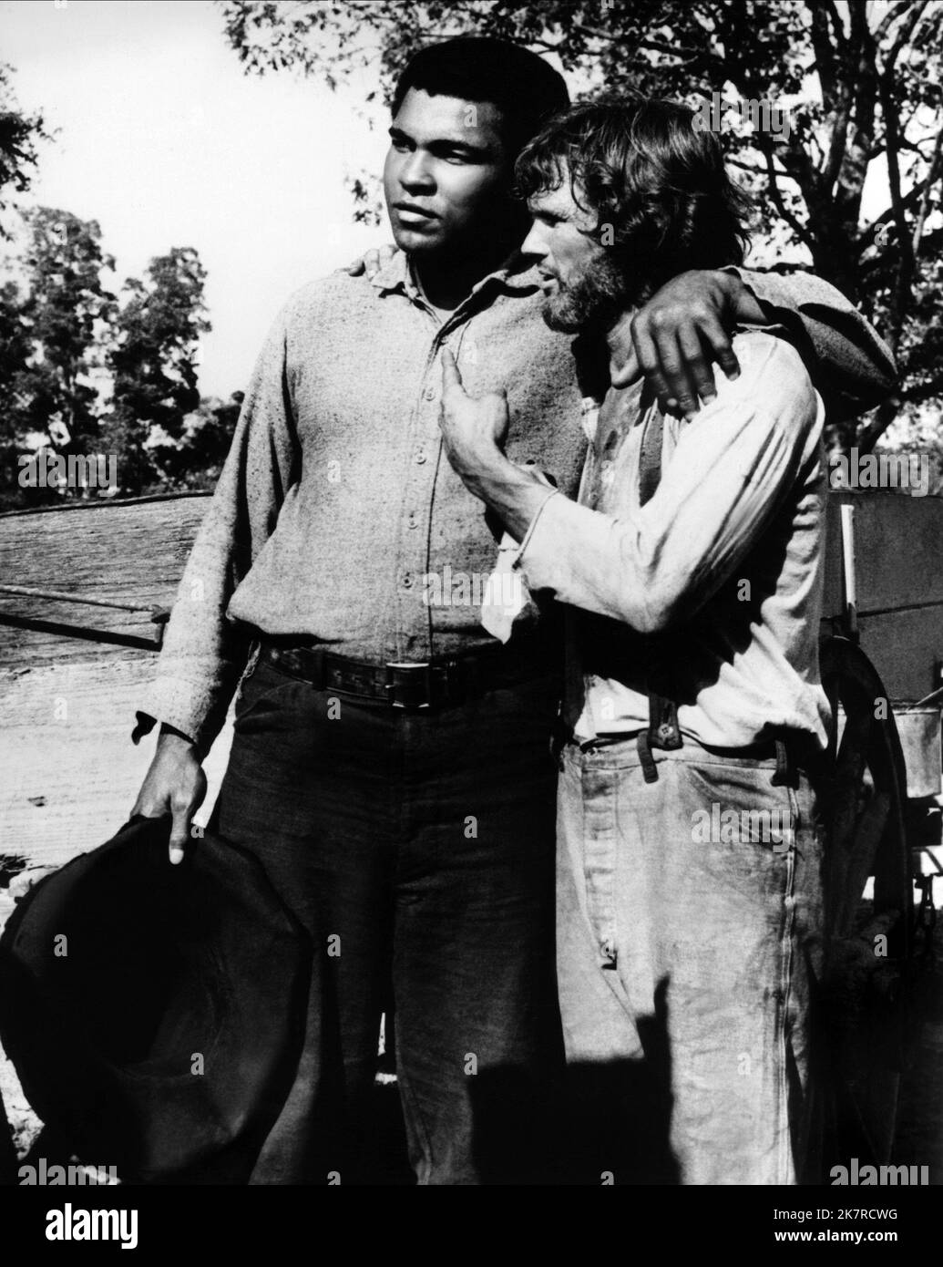 Muhammad Ali & Kris Kristofferson Film: Freedom Road (TV-Film) Characters: Gideon Jackson, Abner Lait  Usa 1979, / Cassius Clay Director: Jan Kadar 29 October 1979   **WARNING** This Photograph is for editorial use only and is the copyright of BRAUN ENTERTAINMENT GROUP and/or the Photographer assigned by the Film or Production Company and can only be reproduced by publications in conjunction with the promotion of the above Film. A Mandatory Credit To BRAUN ENTERTAINMENT GROUP is required. The Photographer should also be credited when known. No commercial use can be granted without written auth Stock Photo