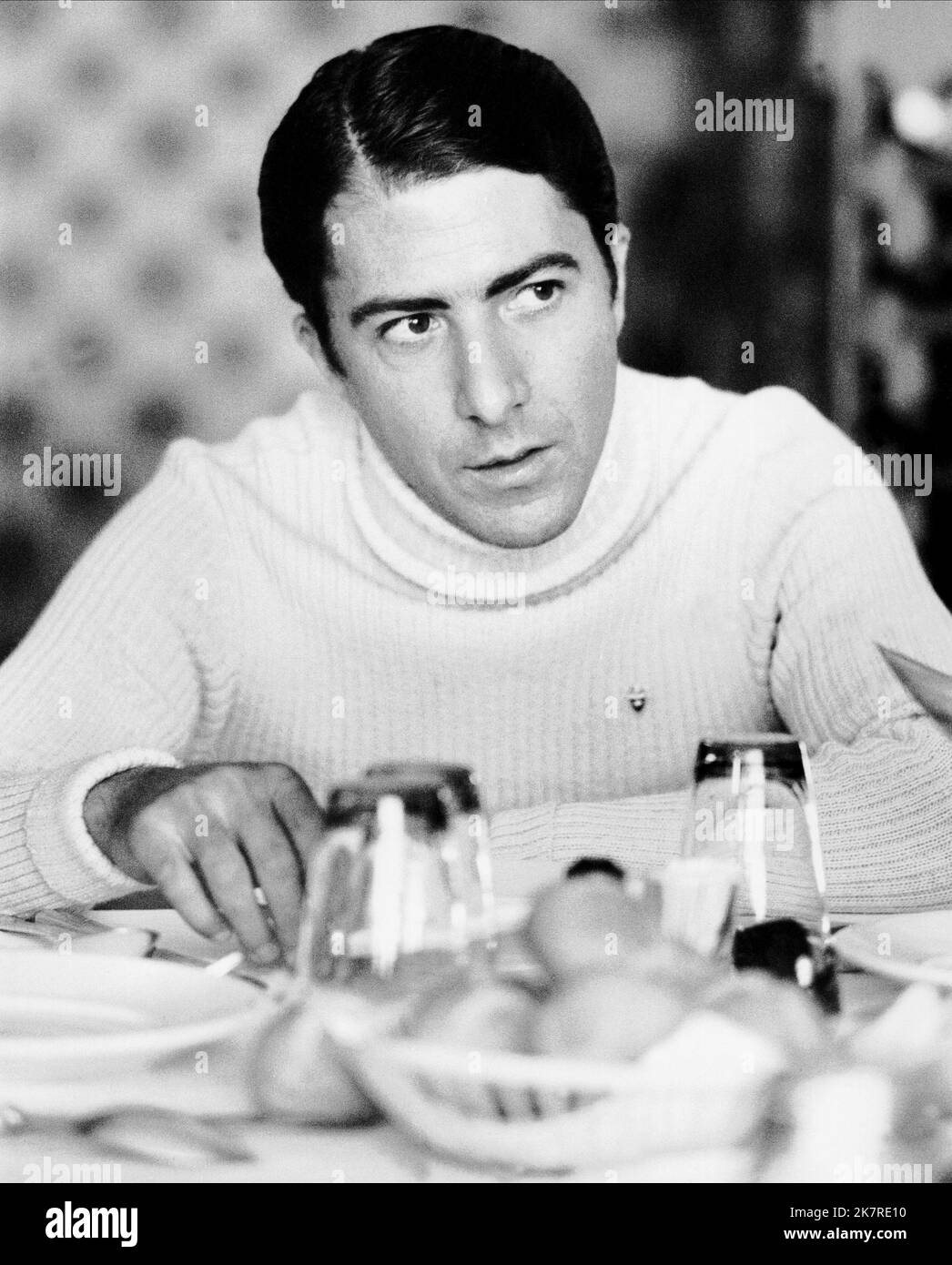 Dustin Hoffman Film: Alfredo Alfredo (1973) Characters: Alfredo Sbisa  Director: Pietro Germi 04 August 1972   **WARNING** This Photograph is for editorial use only and is the copyright of PARAMOUNT PICTURES and/or the Photographer assigned by the Film or Production Company and can only be reproduced by publications in conjunction with the promotion of the above Film. A Mandatory Credit To PARAMOUNT PICTURES is required. The Photographer should also be credited when known. No commercial use can be granted without written authority from the Film Company. Stock Photo