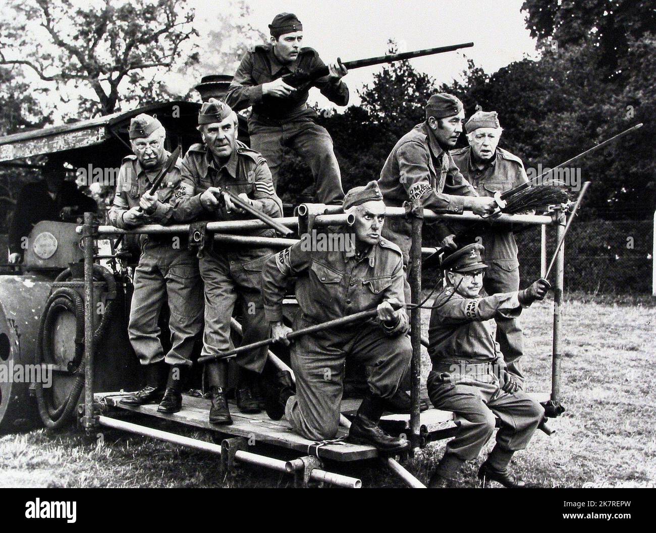 Clive Dunn, John Le Mesurier, Ian Lavender, James Beck, Arthur Lowe & Arnold Ridley Film: Dad'S Army; Dad'S Army: The Movie (UK 1971) Characters: LCPL. JACK JONES, SGT. ARTHUR WILSON, PTE. FRANK PIKE, PTE. JOE WALKER, CAPT. GEORGE MAINWARING & PTE. CHARLES GODFREY  Director: Norman Cohen 12 March 1971   **WARNING** This Photograph is for editorial use only and is the copyright of COLUMBIA PICTURES and/or the Photographer assigned by the Film or Production Company and can only be reproduced by publications in conjunction with the promotion of the above Film. A Mandatory Credit To COLUMBIA PICTU Stock Photo