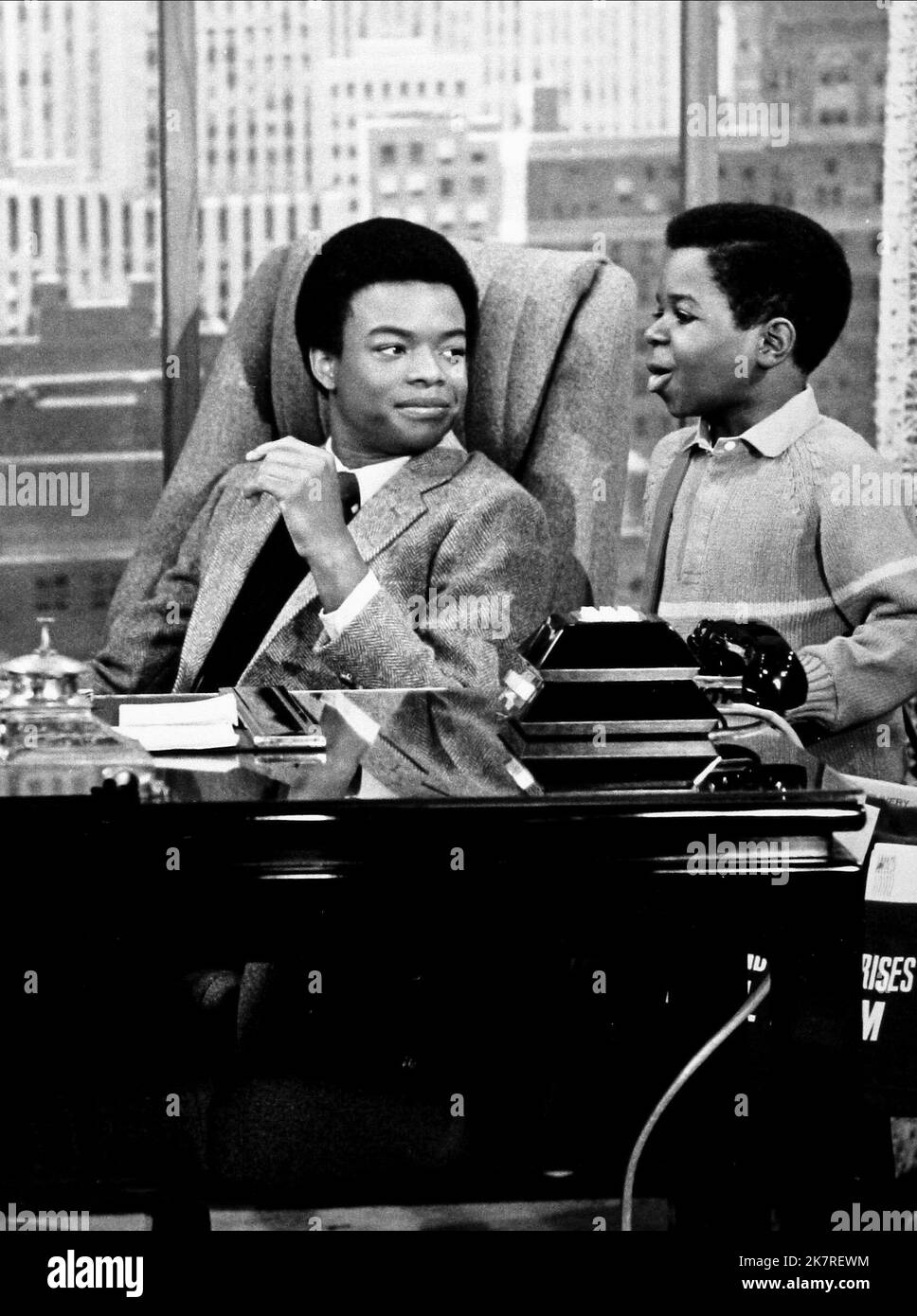 Todd Bridges & Gary Coleman Television: Diff'Rent Strokes (TV-Serie) Characters: Willis Jackson,Arnold Jackson  Usa 1978-1986, 03 November 1978   **WARNING** This Photograph is for editorial use only and is the copyright of NBC and/or the Photographer assigned by the Film or Production Company and can only be reproduced by publications in conjunction with the promotion of the above Film. A Mandatory Credit To NBC is required. The Photographer should also be credited when known. No commercial use can be granted without written authority from the Film Company. Stock Photo