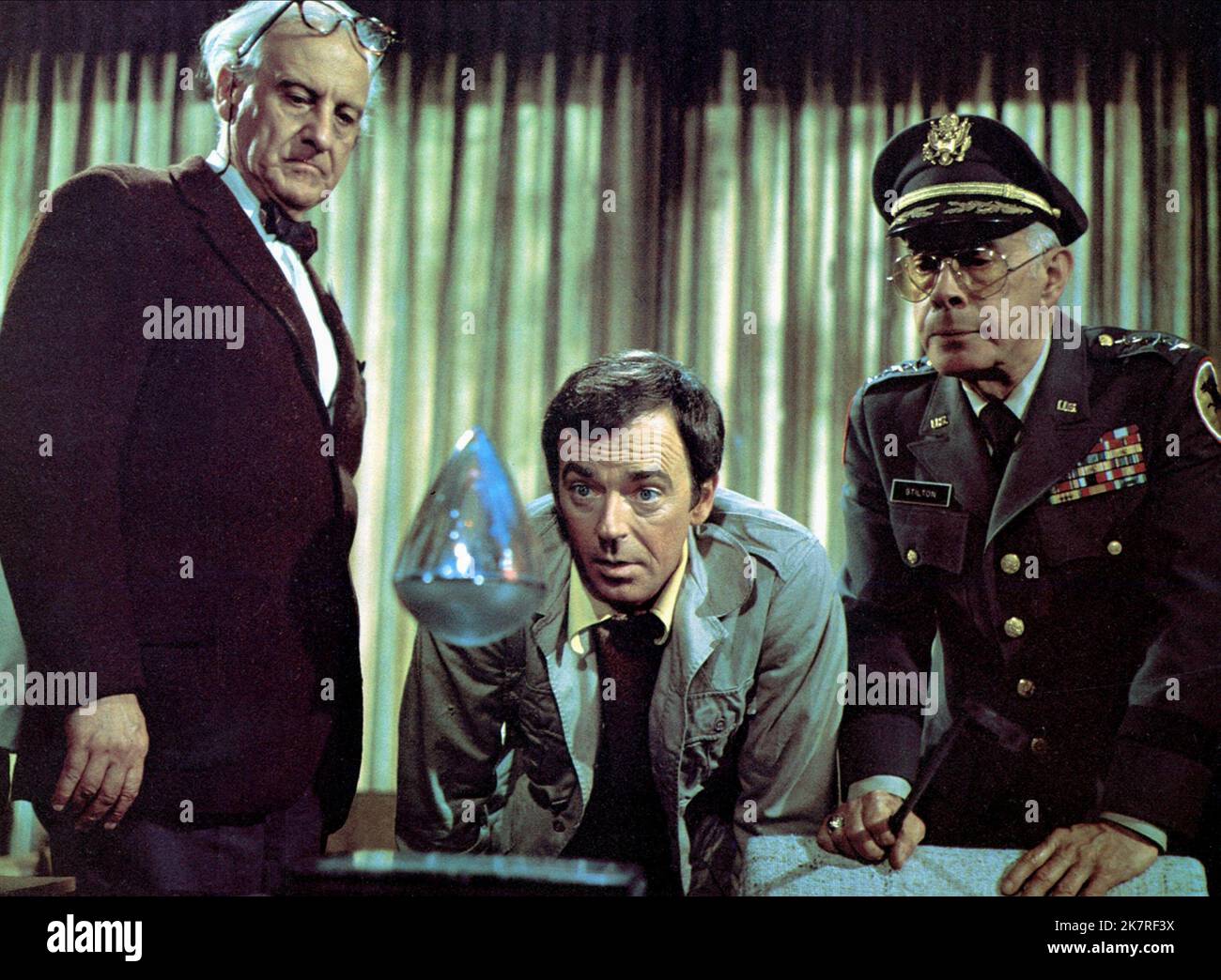 Hans Conried, Ken Berry & Harry Morgan Film: The Cat From Outer Space (USA 1978) Characters: Dr. Heffel,Dr. Franklin 'Frank' Wilson & General Stilton  Director: Norman Tokar 09 June 1978   **WARNING** This Photograph is for editorial use only and is the copyright of DISNEY and/or the Photographer assigned by the Film or Production Company and can only be reproduced by publications in conjunction with the promotion of the above Film. A Mandatory Credit To DISNEY is required. The Photographer should also be credited when known. No commercial use can be granted without written authority from the Stock Photo