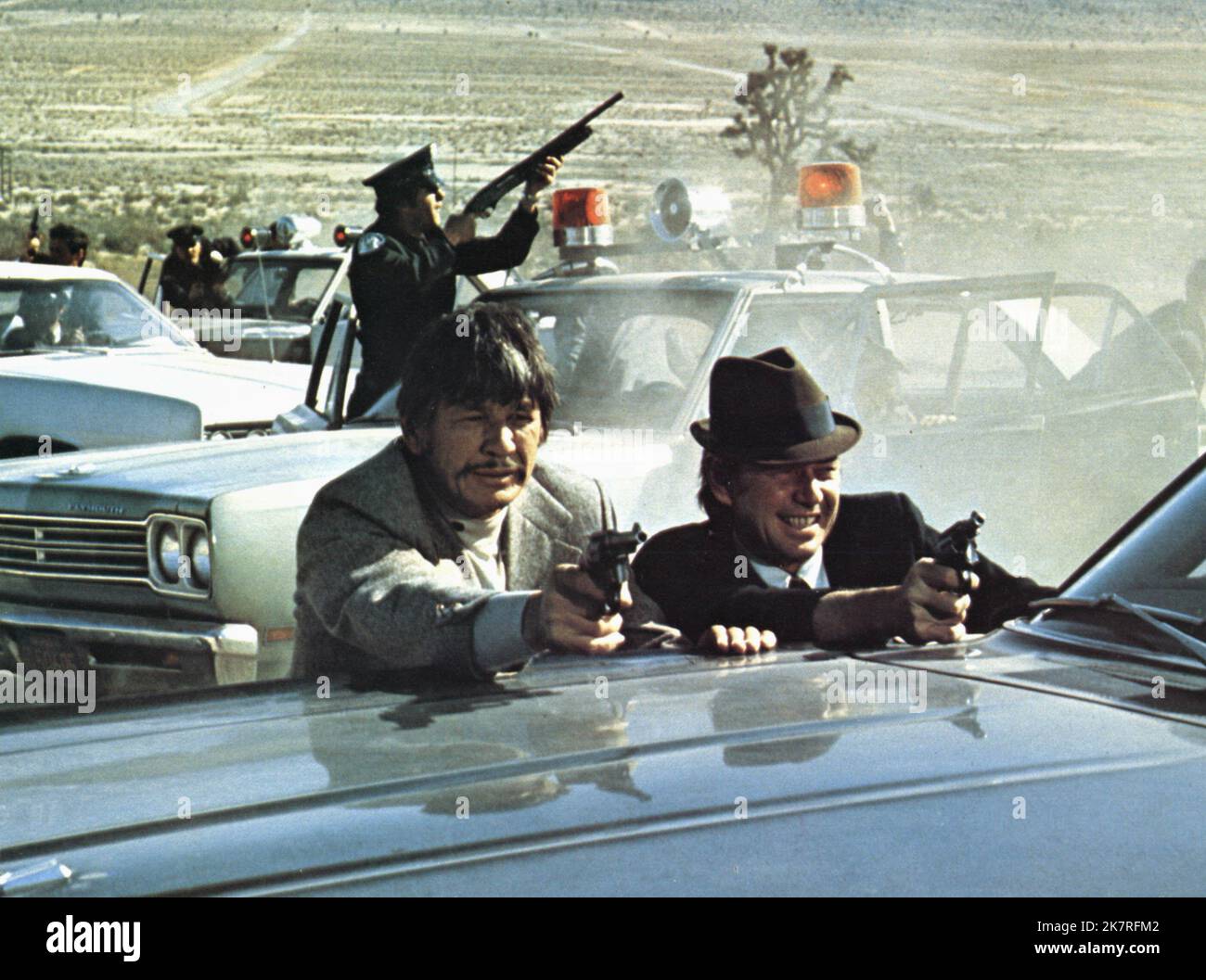 Charles Bronson & Ralph Waite Film: The Stone Killer (USA/IT 1973) Characters: Lt. Lou Torrey & Matthews  Director: Michael Winner 08 August 1973   **WARNING** This Photograph is for editorial use only and is the copyright of COLUMBIA PICTURES and/or the Photographer assigned by the Film or Production Company and can only be reproduced by publications in conjunction with the promotion of the above Film. A Mandatory Credit To COLUMBIA PICTURES is required. The Photographer should also be credited when known. No commercial use can be granted without written authority from the Film Company. Stock Photo