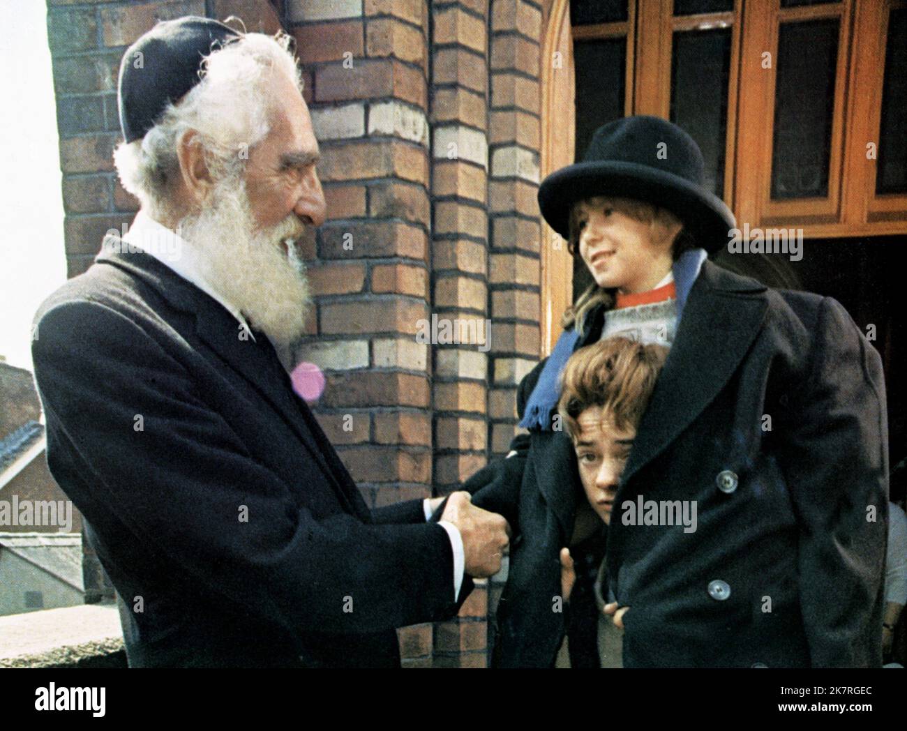 Noel Purcell & Jack Wild Film Flight Of The Doves (1971) Characters ...