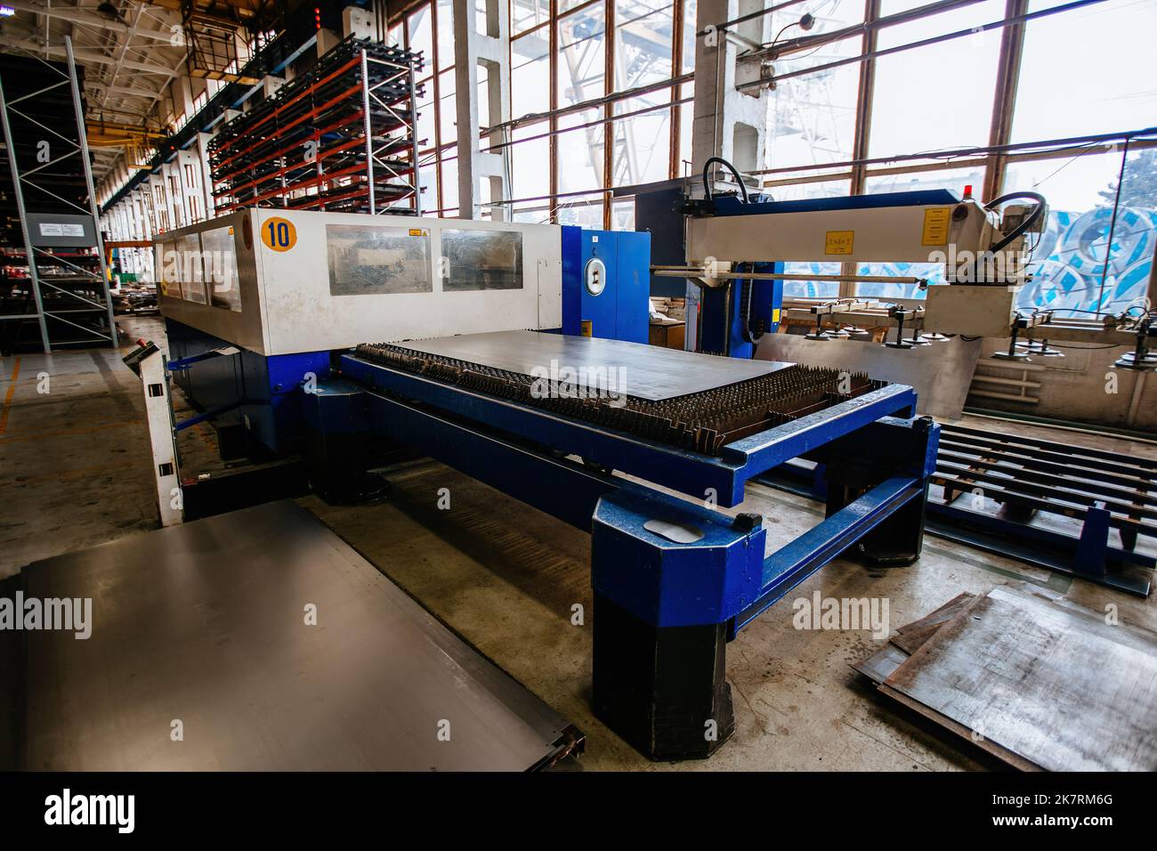 Laser cutting machine with mechanical vacuum lifter Stock Photo Alamy