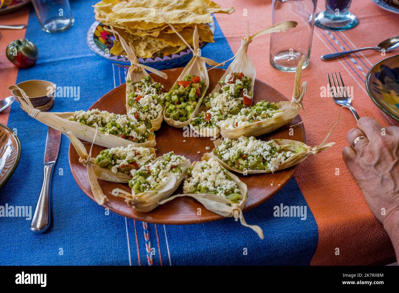 The table setting at the El Sabor Zapoteco cooking school in Teotitlan del Valle, a small town in the Valles Centrales Region near Oaxaca, southern Me Stock Photo