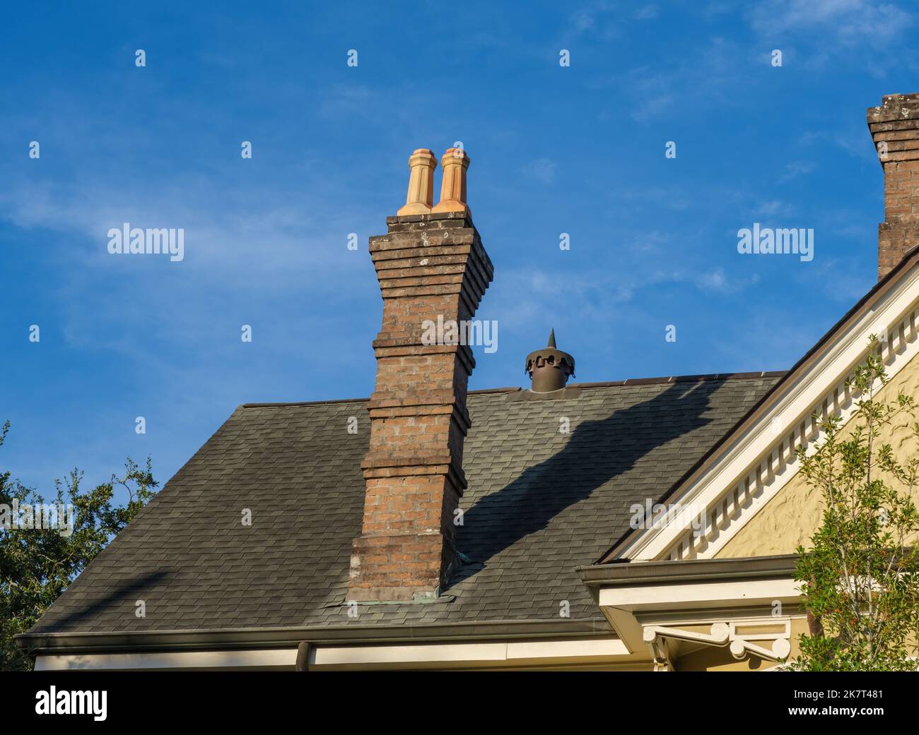 NEW ORLEANS, LA. USA OCTOBER 18, 2022 Historic home showing shingled