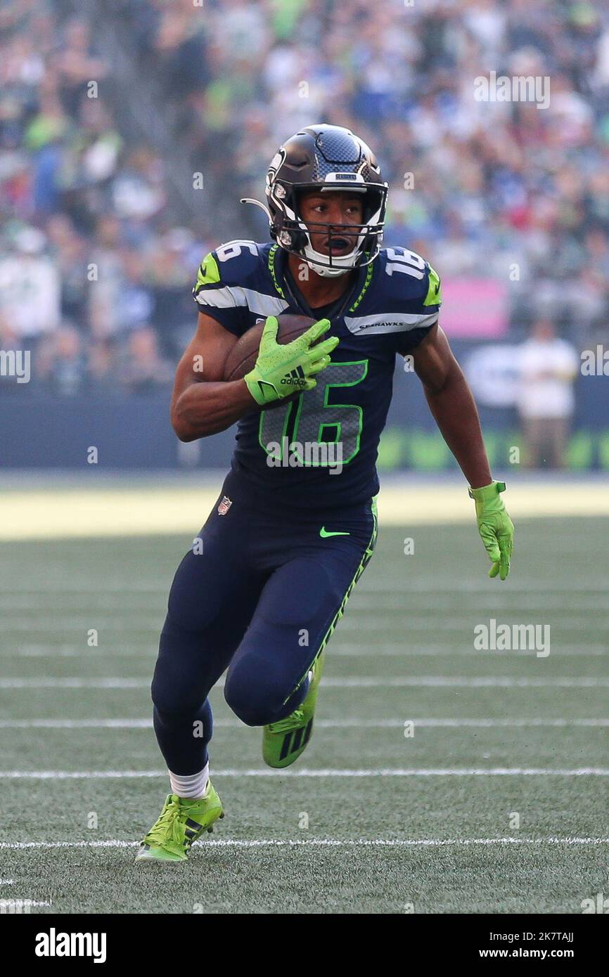 Seattle, WA, USA. 16th Oct, 2022. Seattle Seahawks wide receiver Tyler  Lockett (16) runs after the catch during an NFL football game in Seattle,  WA. Sean Brown/CSM/Alamy Live News Stock Photo 