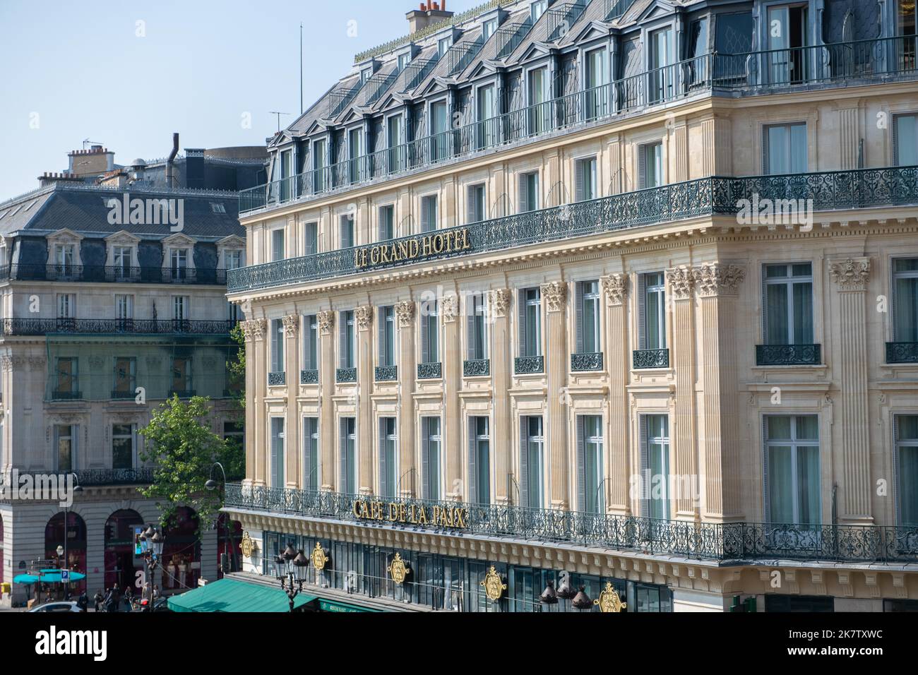 Paris (France): facade of the Intercontinental Grand Hotel and of the cafe de la Paix, Haussmann architecture Stock Photo