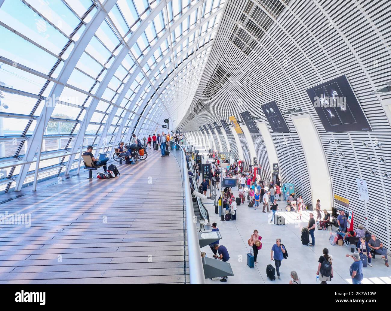 Avignon (south eastern France): passengers waiting in the concourse of the station Stock Photo