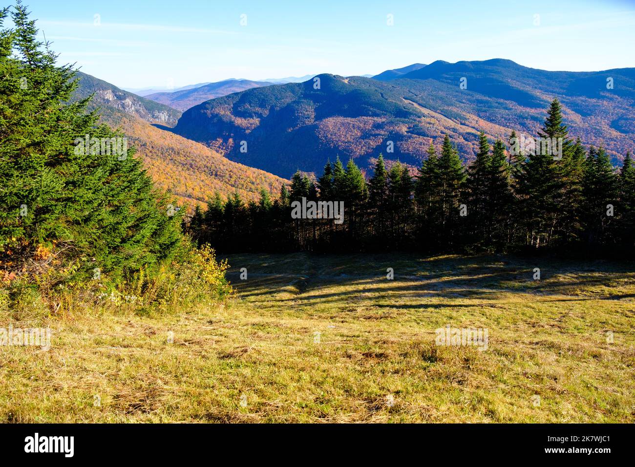 Views of Smugglers Notch below Mt. Mansfield, Stowe, VT, New England, USA, the highest mountain in Vermont. Stock Photo