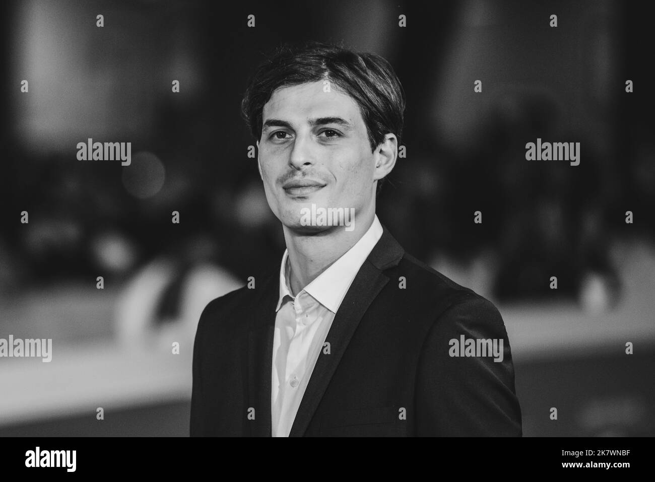 Louis Garrel signe Prints © Iván García. 