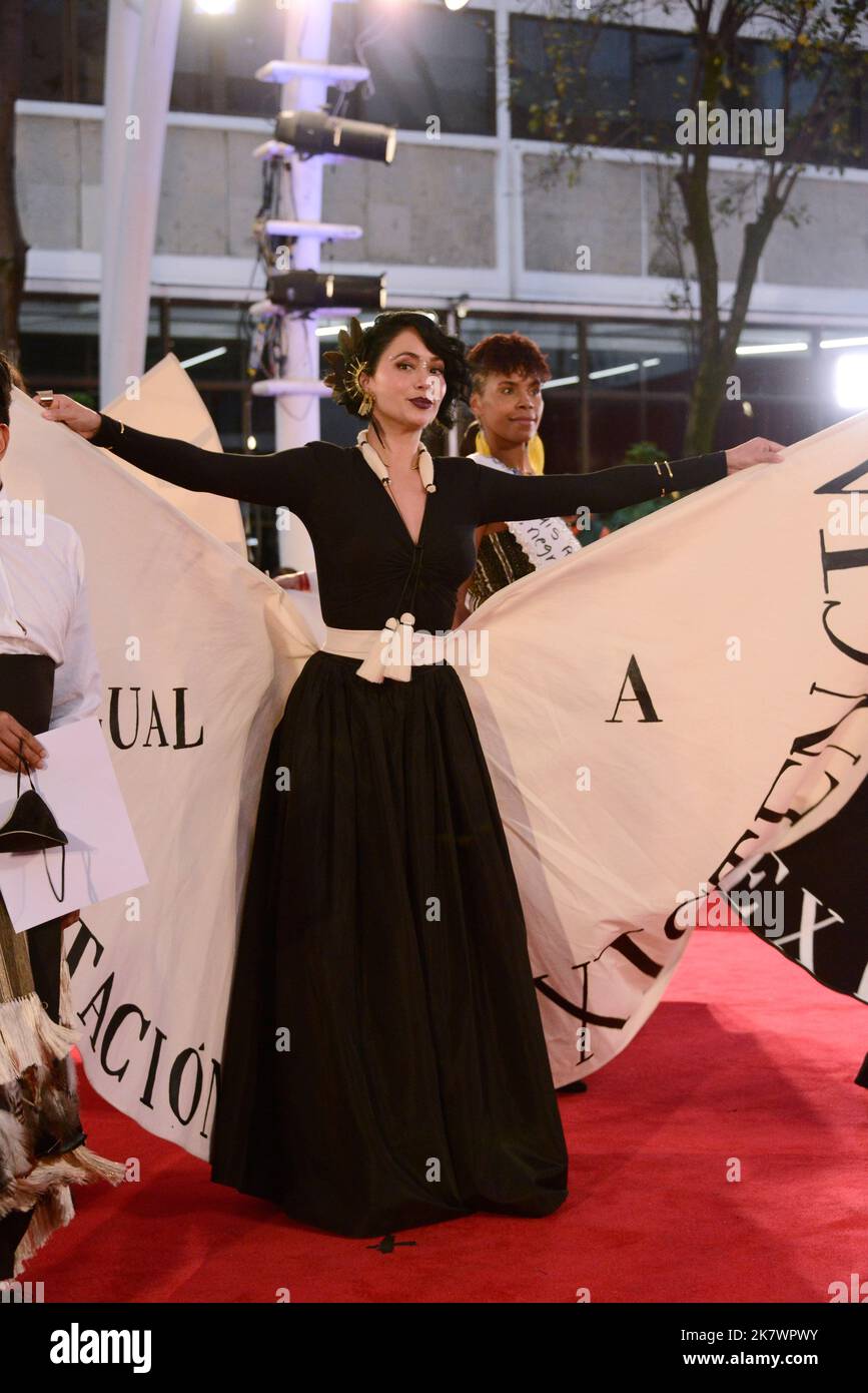 Mexico. 18th Oct, 2022. October 18, 2022, Mexico City, Mexico: Maya Zapata attends the 4th Metropolitan Theater Awards (Los Metro) red carpet at the Centro Cultural del Bosque. on October 18, 2022 in Mexico City, Mexico. (Photo by Carlos Tischler/ Eyepix Group) (Photo by Eyepix/Sipa USA) Credit: Sipa USA/Alamy Live News Stock Photo