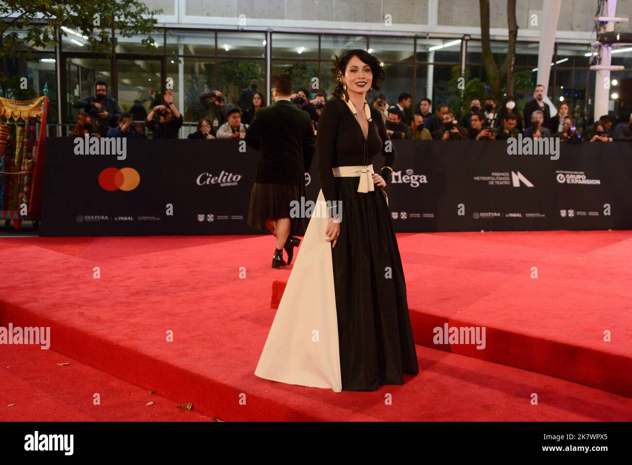 Mexico. 18th Oct, 2022. October 18, 2022, Mexico City, Mexico: Maya Zapata attends the 4th Metropolitan Theater Awards (Los Metro) red carpet at the Centro Cultural del Bosque. on October 18, 2022 in Mexico City, Mexico. (Photo by Carlos Tischler/ Eyepix Group) (Photo by Eyepix/Sipa USA) Credit: Sipa USA/Alamy Live News Stock Photo