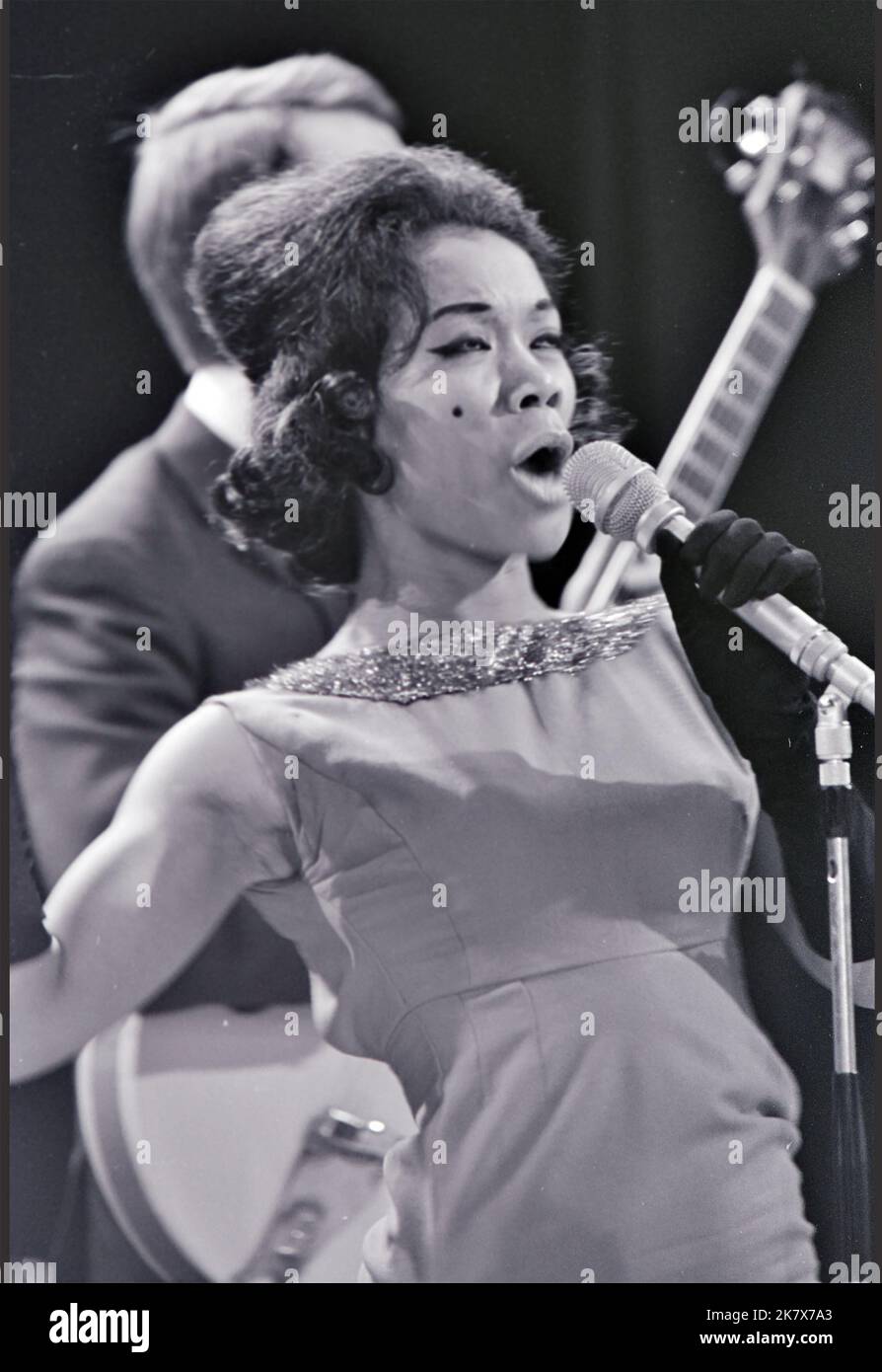 SUGAR PIE DESANTO American R&B singer in October 1964. Photo Tony Gale