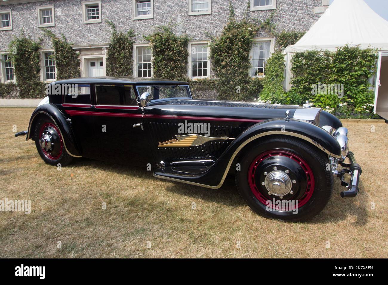 1932 Bucciali TAV8-32 V12 ‘Fléche d’Or’ in the cartier style et luxe concours event at Goodwood Festival of Speed 2022. Stock Photo
