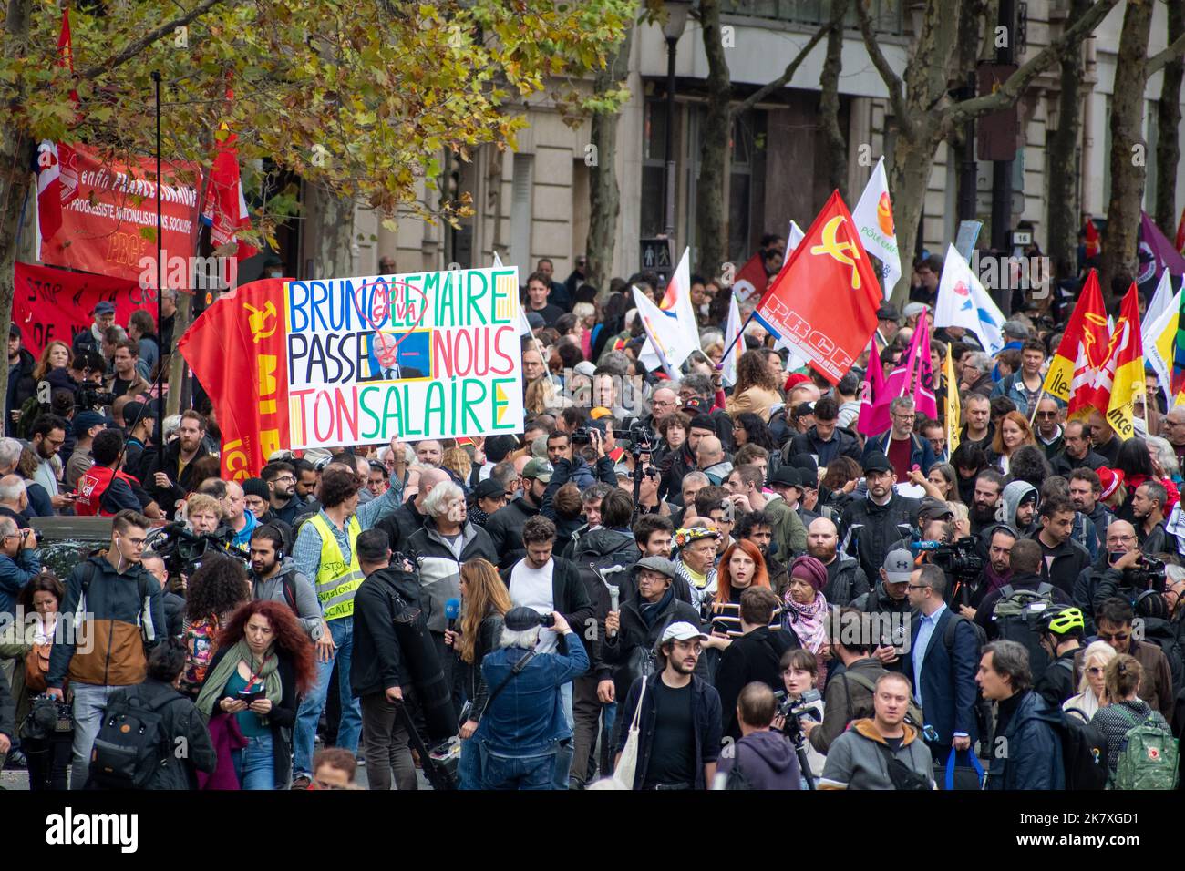 Paris, France, 18th October, 2022. Demonstration march against inflation during a national day of strikes and protests for higher wages - Jacques Julien/Alamy Live Stock Photo
