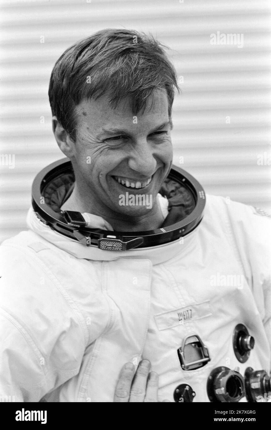 Astronaut Paul J. Weitz, pilot for the Skylab 2 first manned mission, is suited up for Skylab training activity in the mission simulation and training facility at the Manned Spacecraft Center Stock Photo