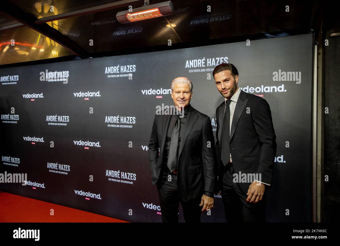 2022-10-19 19:48:05 AMSTERDAM - Dries and Donny Roelvink on the red carpet  of the premiere of the five-part documentary series Andre Hazes. The  documentary focuses on the addiction problems that Andre Hazes