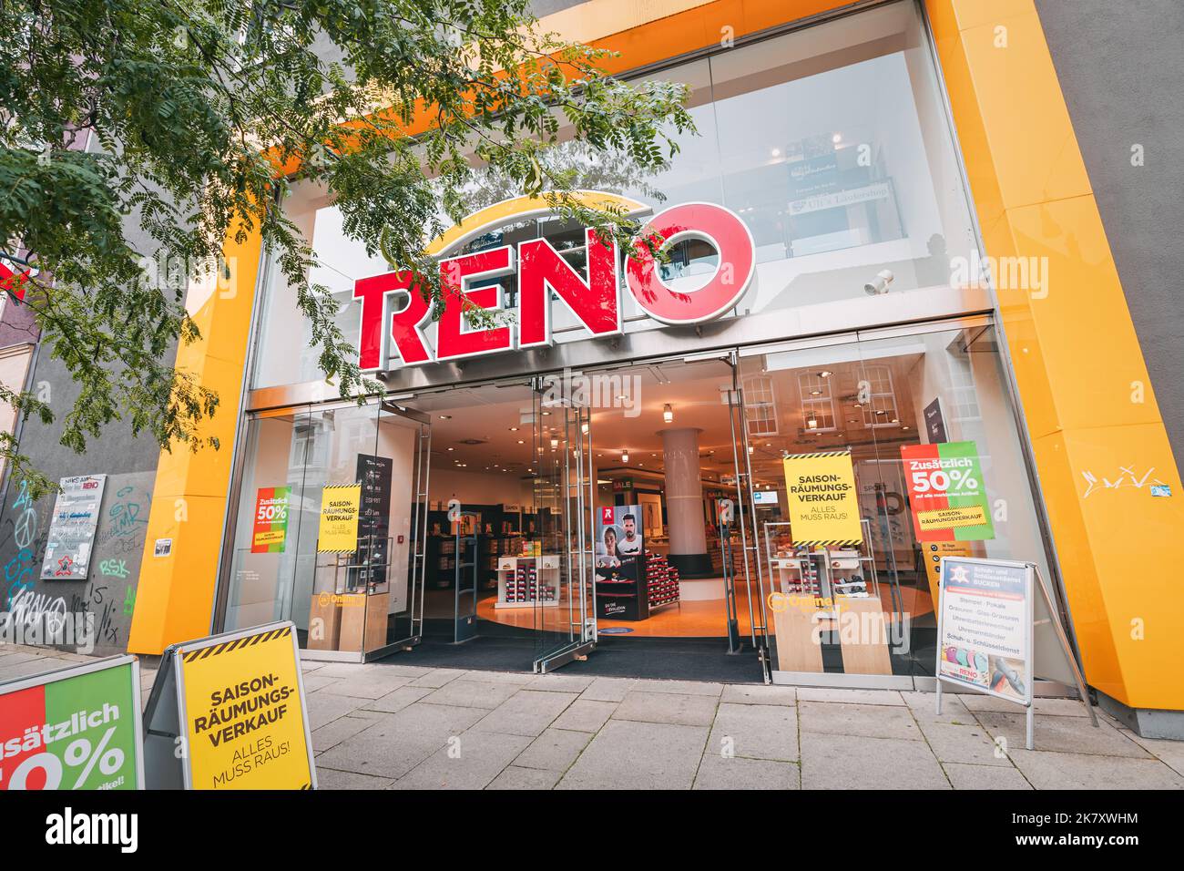 Reno depot hi-res stock photography and images - Alamy