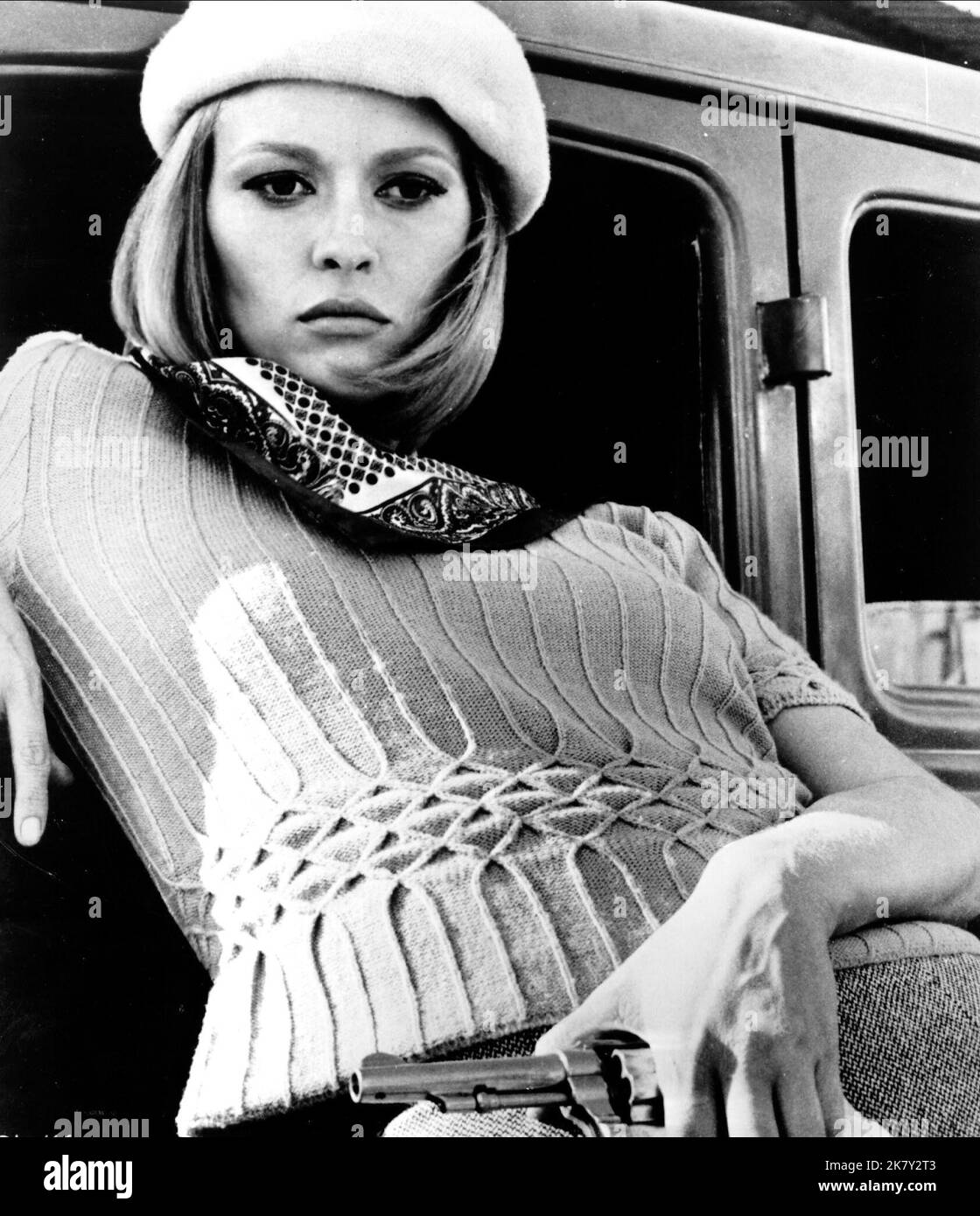 Faye dunaway bonnie and clyde and scarf hi-res stock photography and images  - Alamy