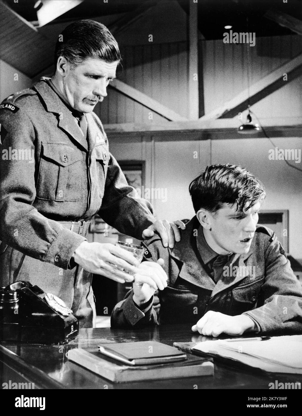 James Maxwell & Tom Courtenay Film: Private Potter (1960) Characters: Lt. Col. Harry Gunyon, Pvt. Potter  Director: Caspar Wrede 01 May 1962   **WARNING** This Photograph is for editorial use only and is the copyright of MGM and/or the Photographer assigned by the Film or Production Company and can only be reproduced by publications in conjunction with the promotion of the above Film. A Mandatory Credit To MGM is required. The Photographer should also be credited when known. No commercial use can be granted without written authority from the Film Company. Stock Photo