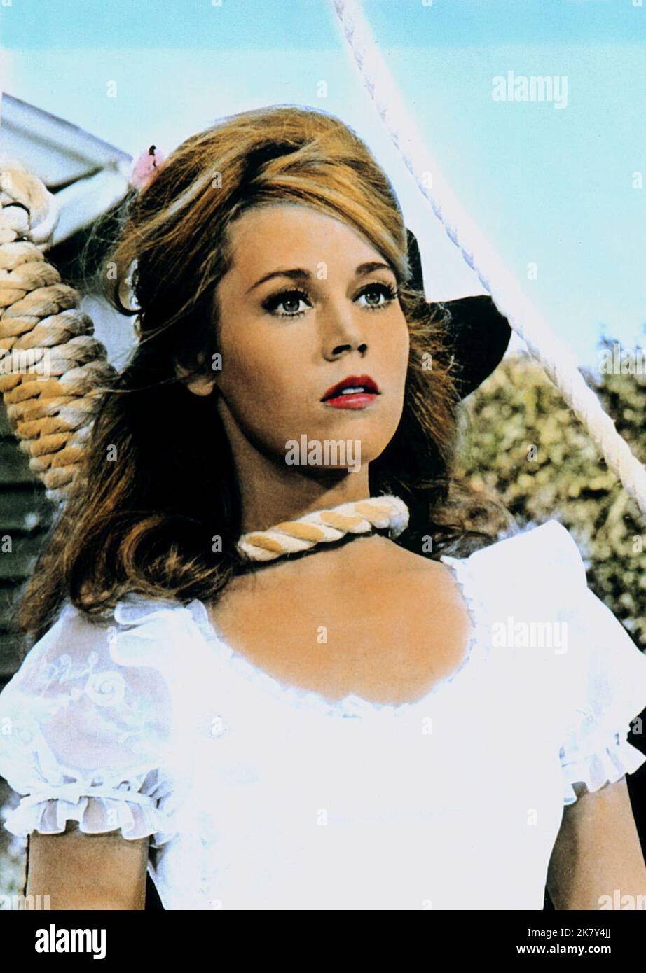 Jane Fonda Film: Cat Ballou (USA 1965) Characters: Catherine 'Cat' Ballou  Director: Elliot Silverstein 24 June 1965   **WARNING** This Photograph is for editorial use only and is the copyright of COLUMBIA and/or the Photographer assigned by the Film or Production Company and can only be reproduced by publications in conjunction with the promotion of the above Film. A Mandatory Credit To COLUMBIA is required. The Photographer should also be credited when known. No commercial use can be granted without written authority from the Film Company. Stock Photo