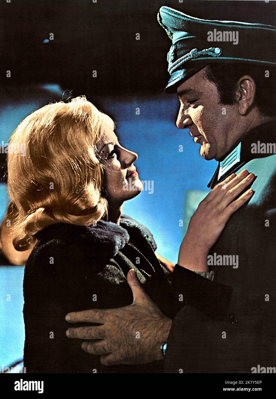 Mary Ure & Richard Burton Film: Where Eagles Dare (USA/UK 1968) Characters: Mary Elison & Maj. Jonathan Smith, MC  Director: Brian G.Hutton 04 December 1968   **WARNING** This Photograph is for editorial use only and is the copyright of MGM and/or the Photographer assigned by the Film or Production Company and can only be reproduced by publications in conjunction with the promotion of the above Film. A Mandatory Credit To MGM is required. The Photographer should also be credited when known. No commercial use can be granted without written authority from the Film Company. Stock Photo